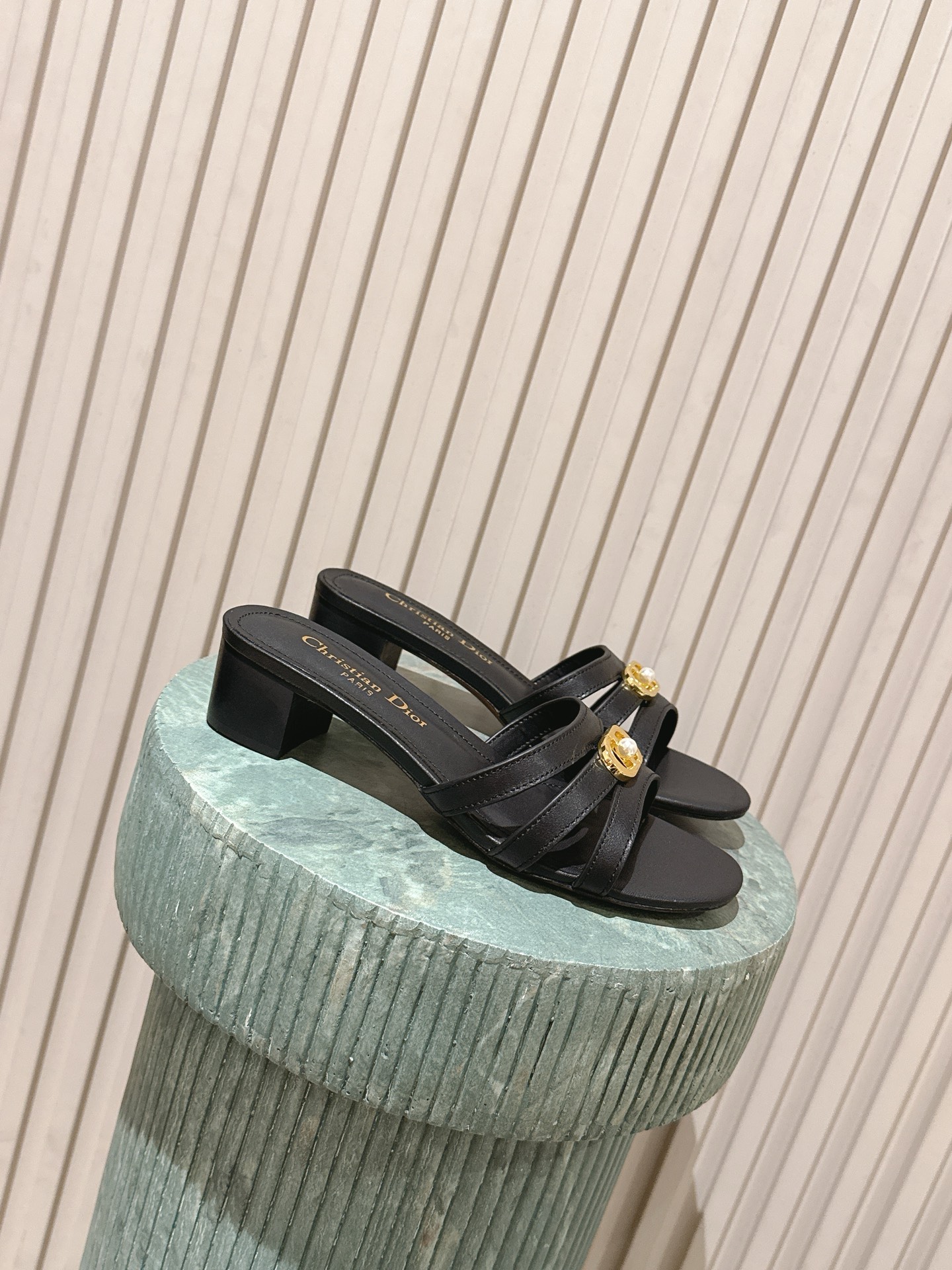 Dior Style Leather Women's Shoes style reference detail image 1 from source 785101