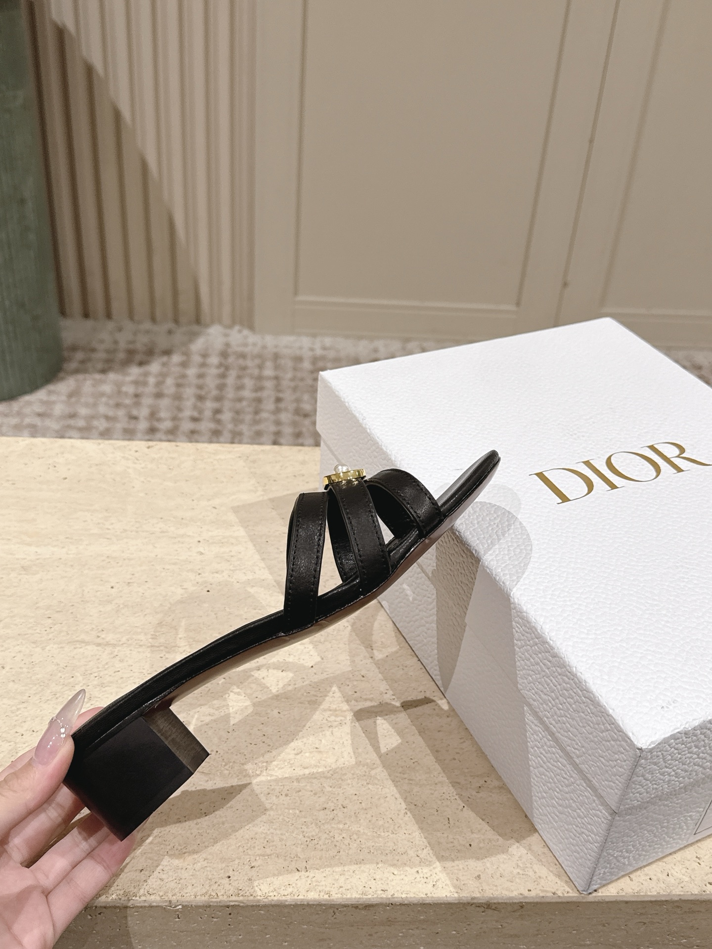 Dior Style Leather Women's Shoes style reference detail image 5 from source 785101