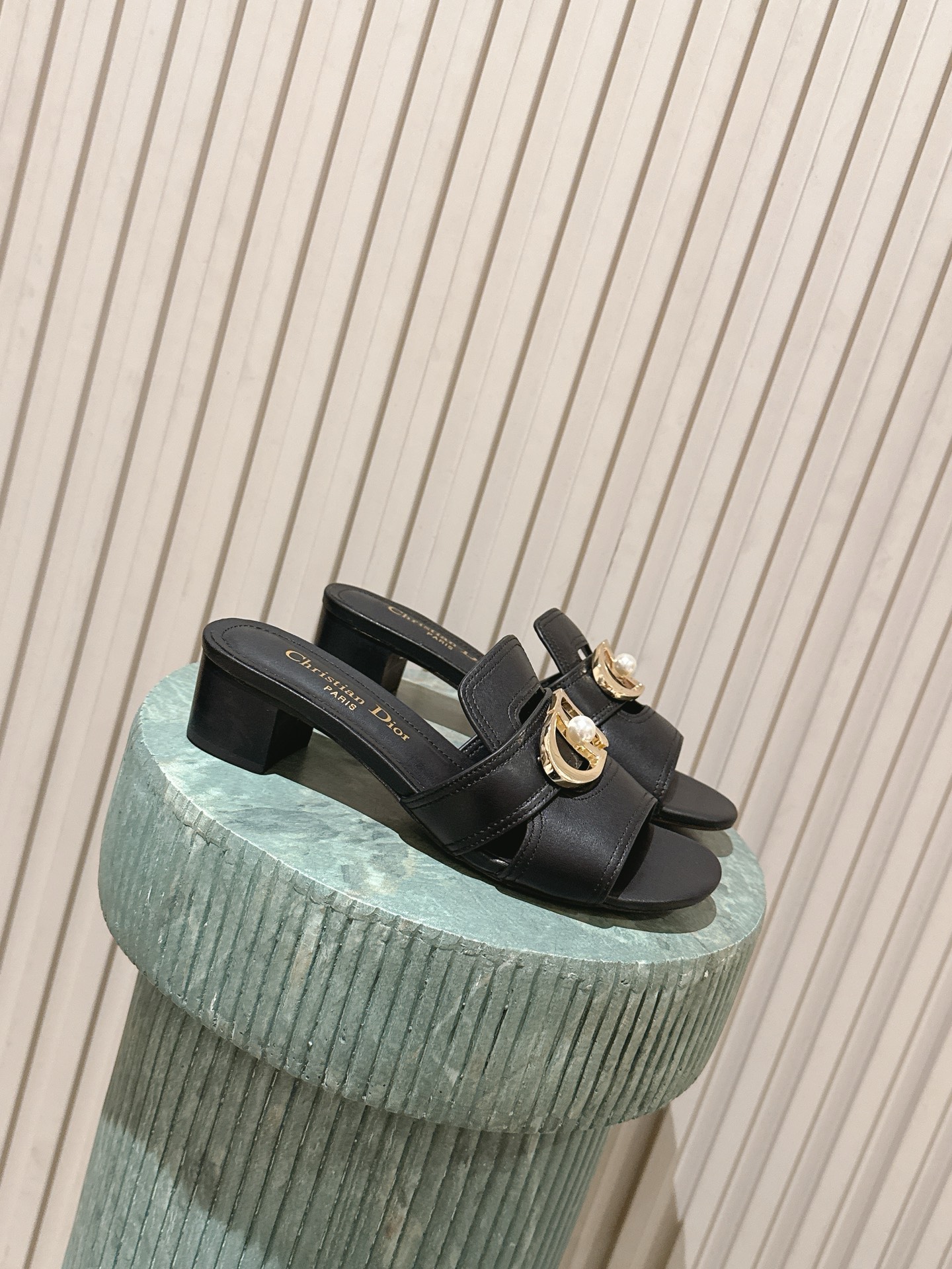 Dior Style Leather Women's Shoes style reference detail image 1 from source 785102