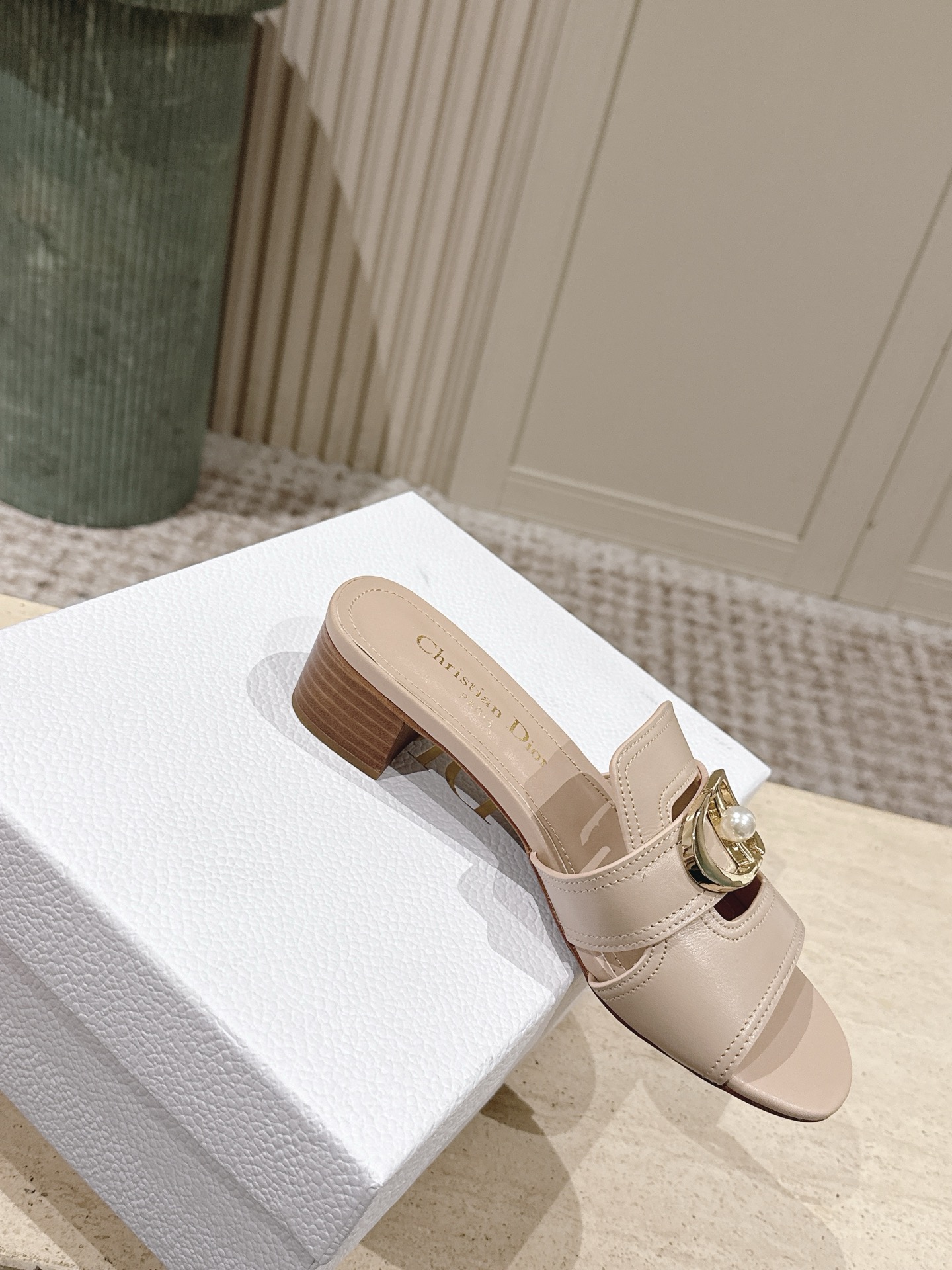 Dior Style Leather Women's Shoes style reference detail image 4 from source 785103