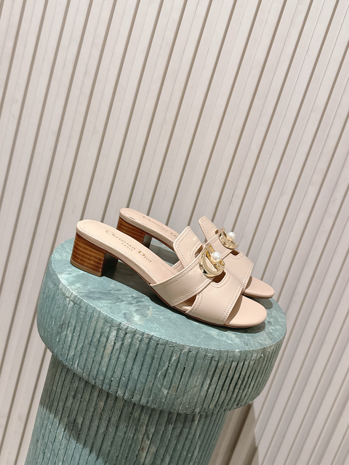 Dior Style Leather Women's Shoes style reference detail image 1 from source 785103