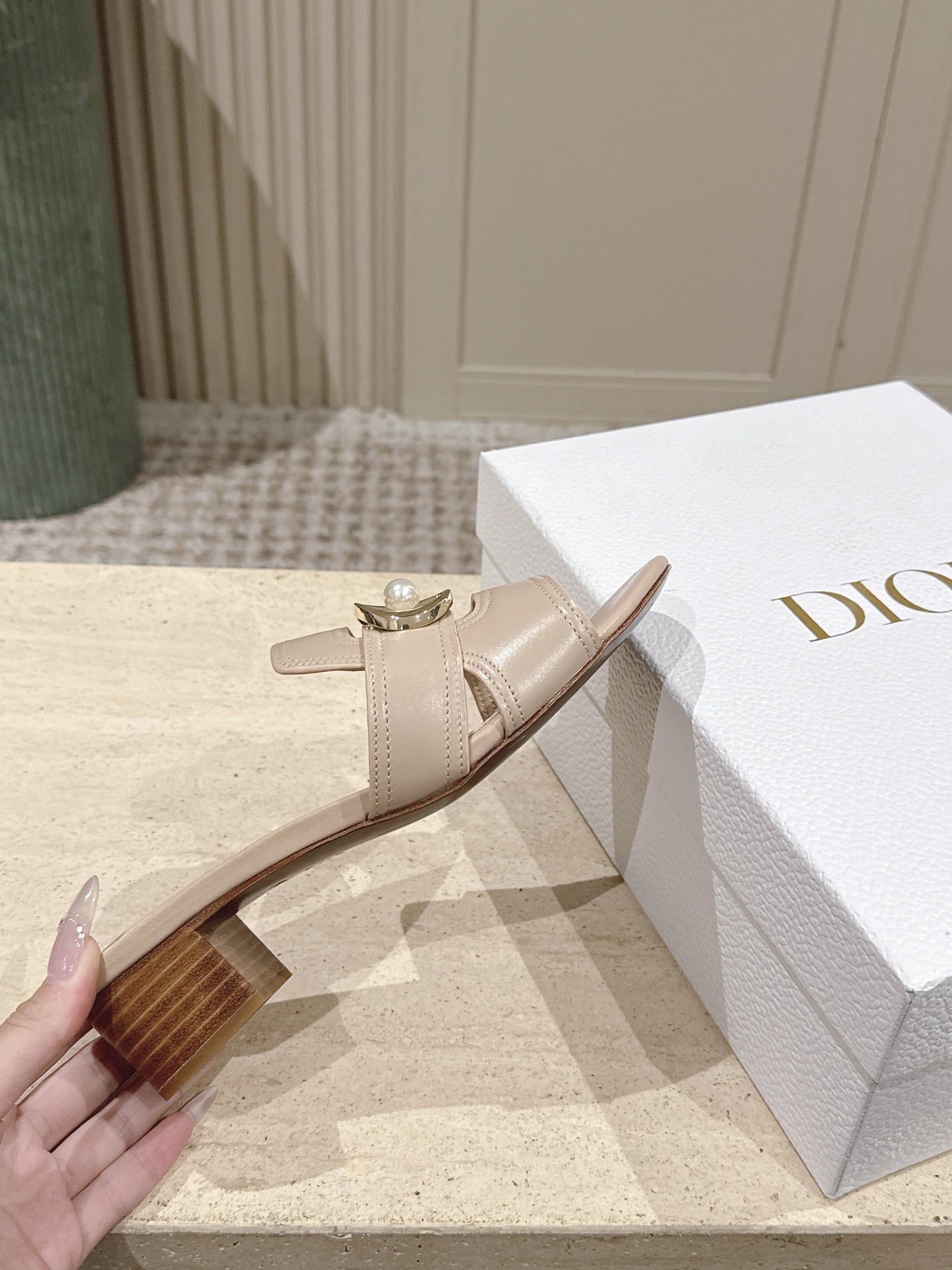 Dior Style Leather Women's Shoes style reference detail image 5 from source 785103