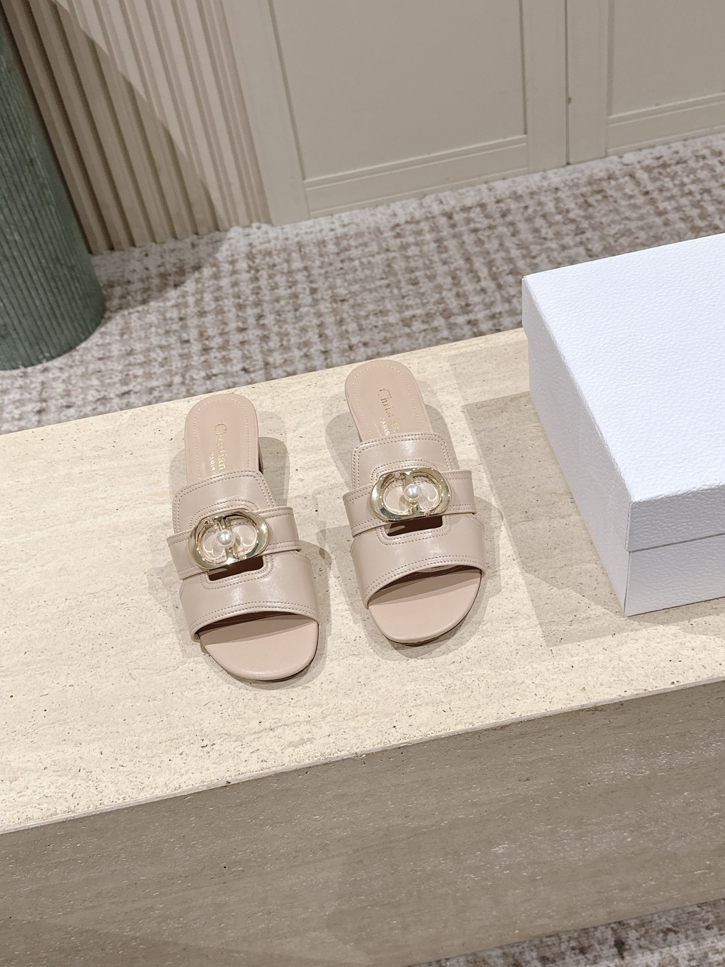 Dior Style Leather Women's Shoes style reference detail image 2 from source 785103
