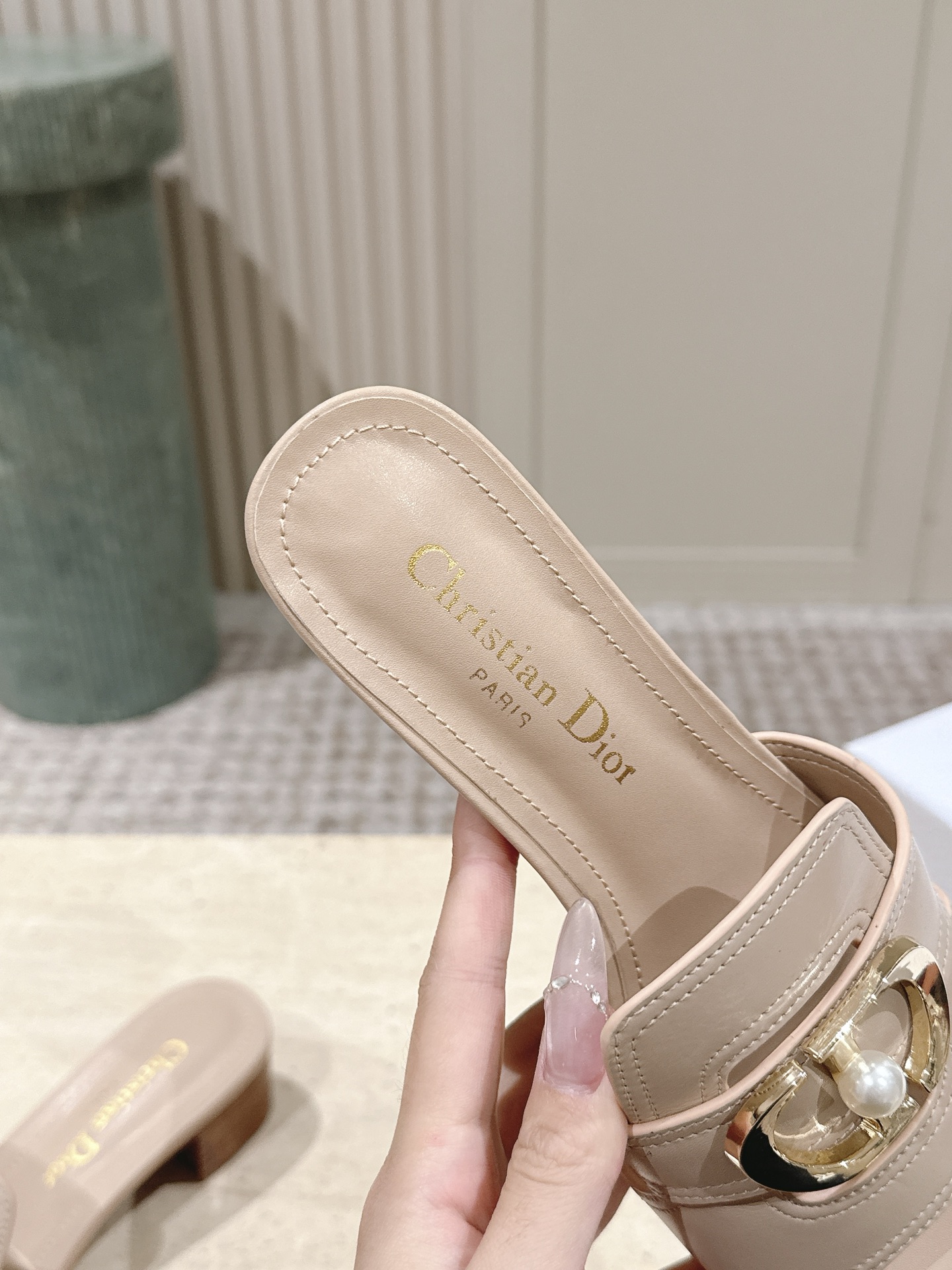 Dior Style Leather Women's Shoes style reference detail image 8 from source 785103