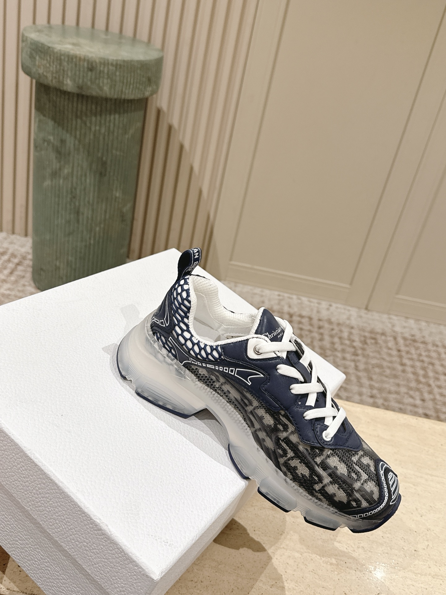 Dior Style Women's Shoes style reference detail image 4 from source 785106