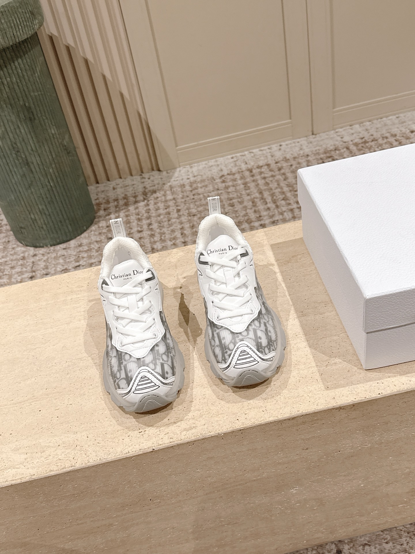 Dior Style Women's Shoes style reference detail image 2 from source 785107