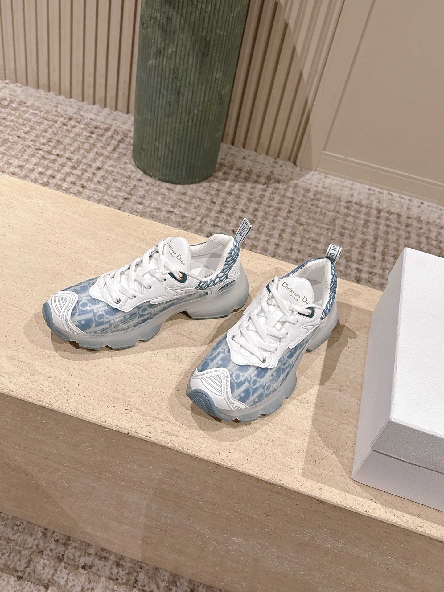 Dior Style Women's Shoes style reference detail image 3 from source 785108