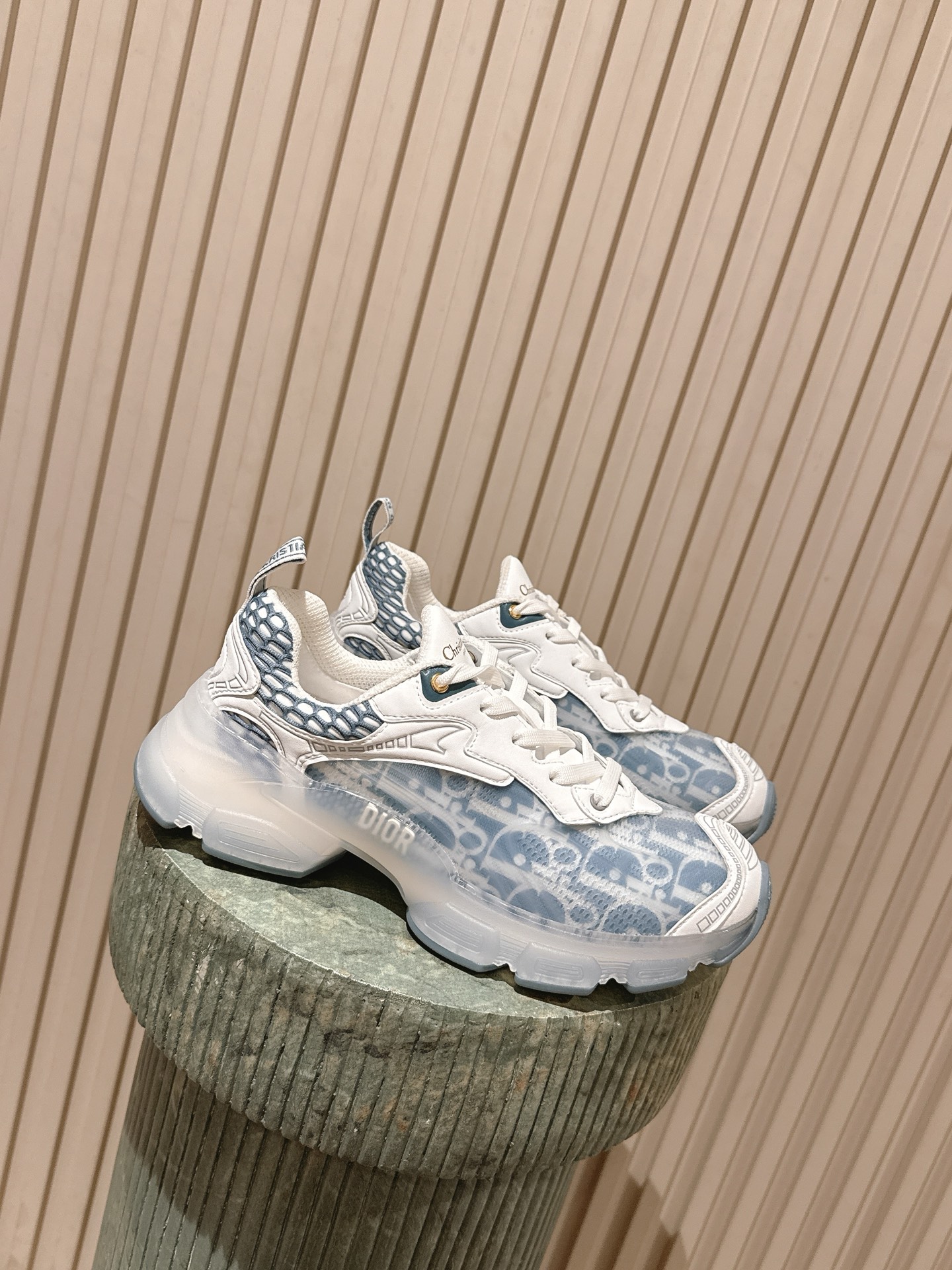 Dior Style Women's Shoes style reference detail image 1 from source 785108