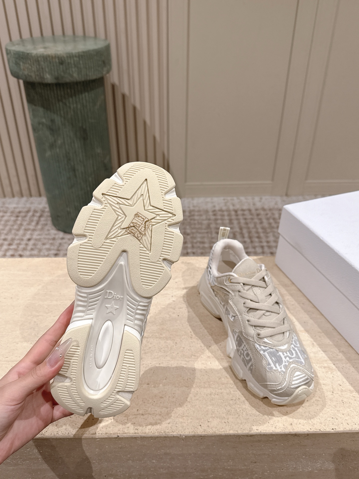 Dior Style Women's Shoes style reference detail image 9 from source 785109