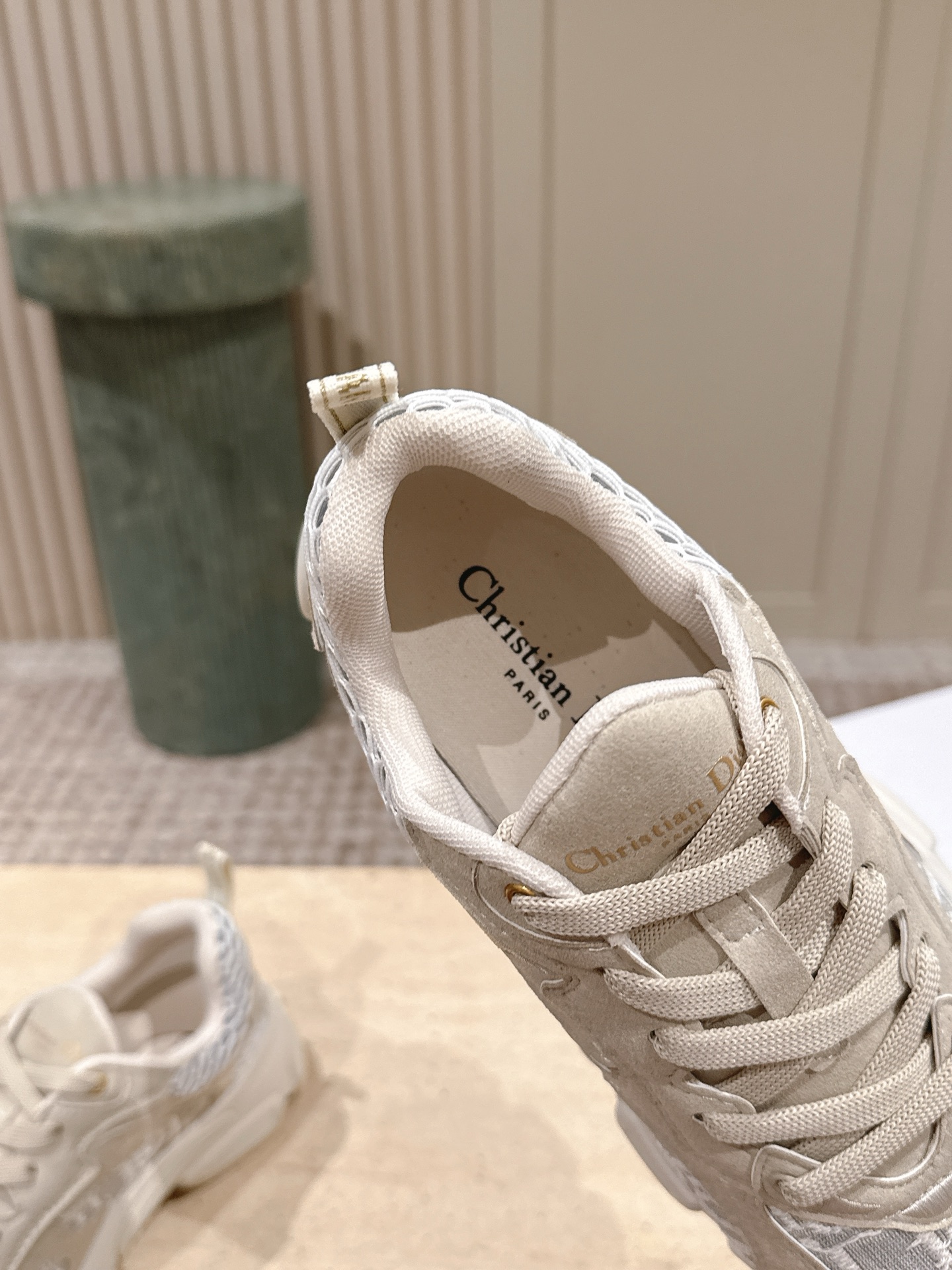 Dior Style Women's Shoes style reference detail image 8 from source 785109