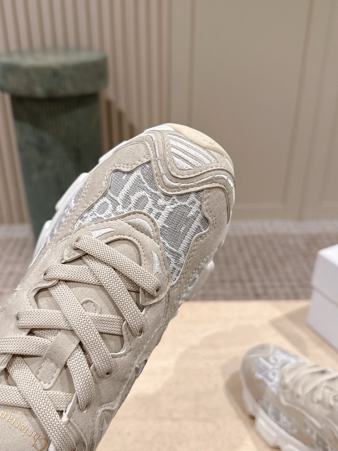 Dior Style Women's Shoes style reference detail image 6 from source 785109