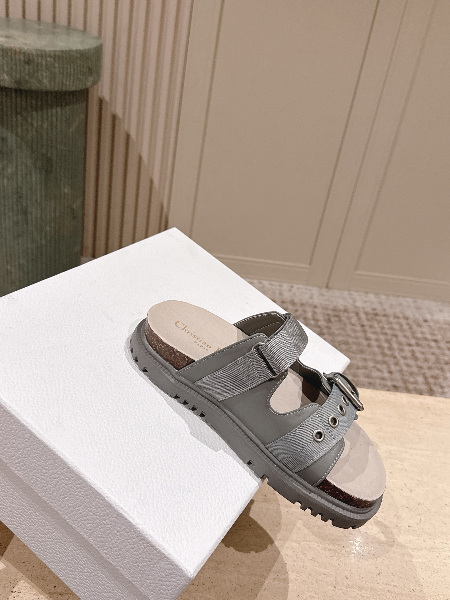 Dior Style Black Leather Women's Shoes style reference detail image 4 from source 785118