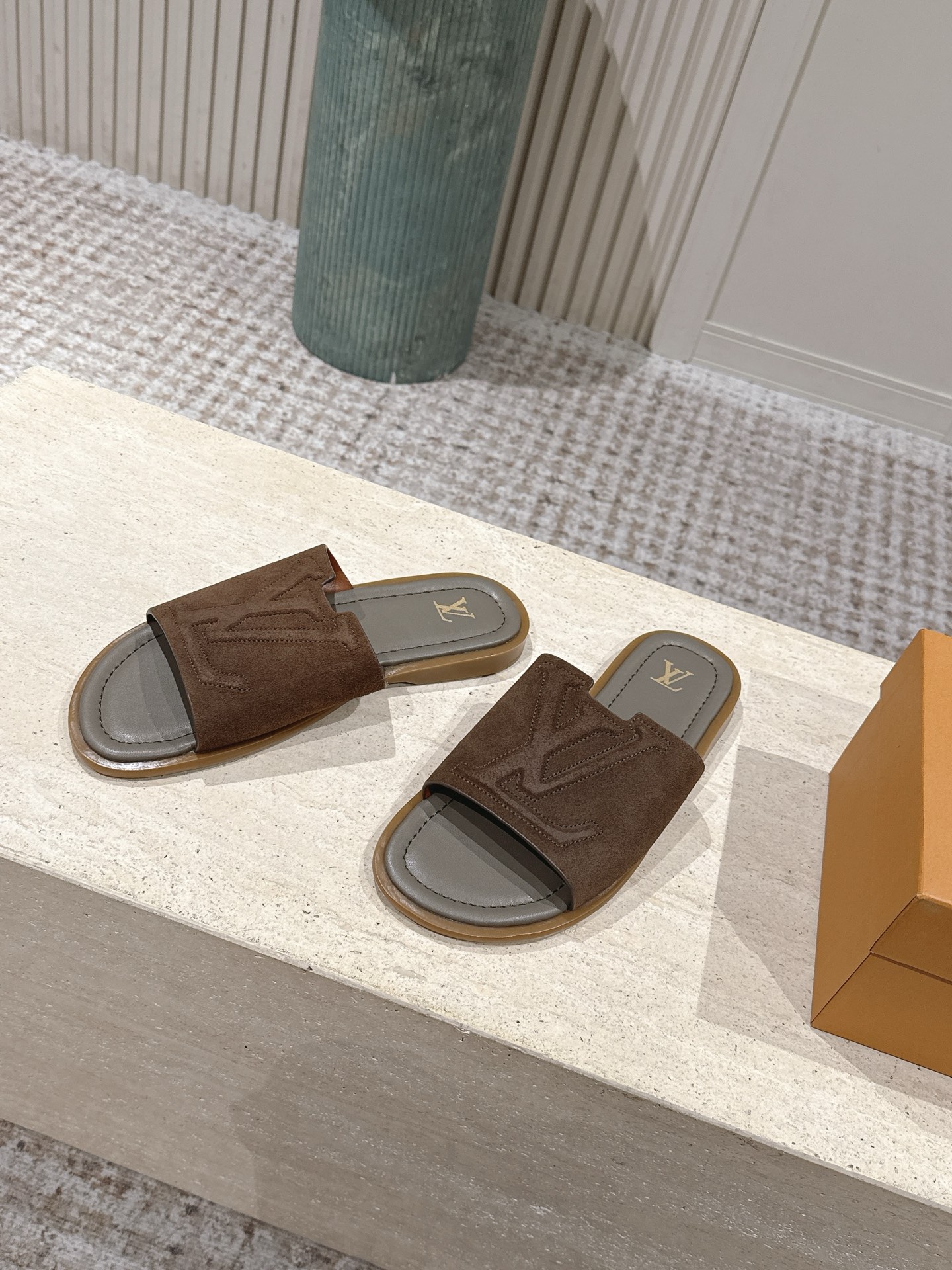 LV Style Leather Women's Shoes style reference detail image 3 from source 783679