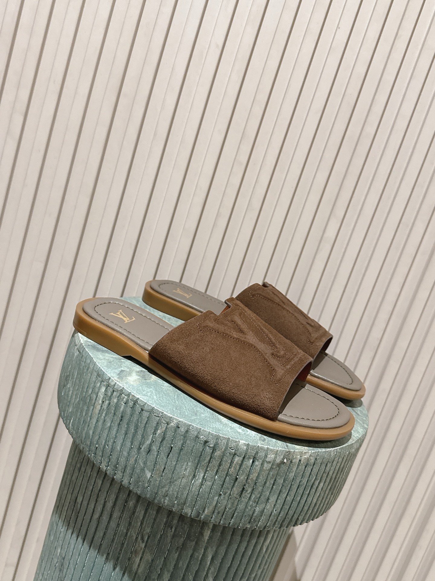 LV Style Leather Women's Shoes style reference detail image 1 from source 783679