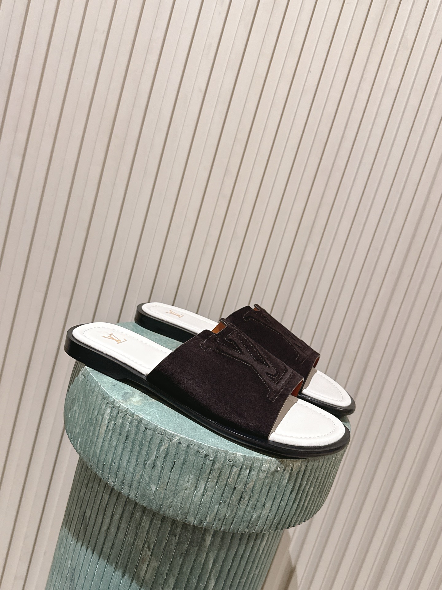 LV Style Leather Women's Shoes style reference detail image 1 from source 783681