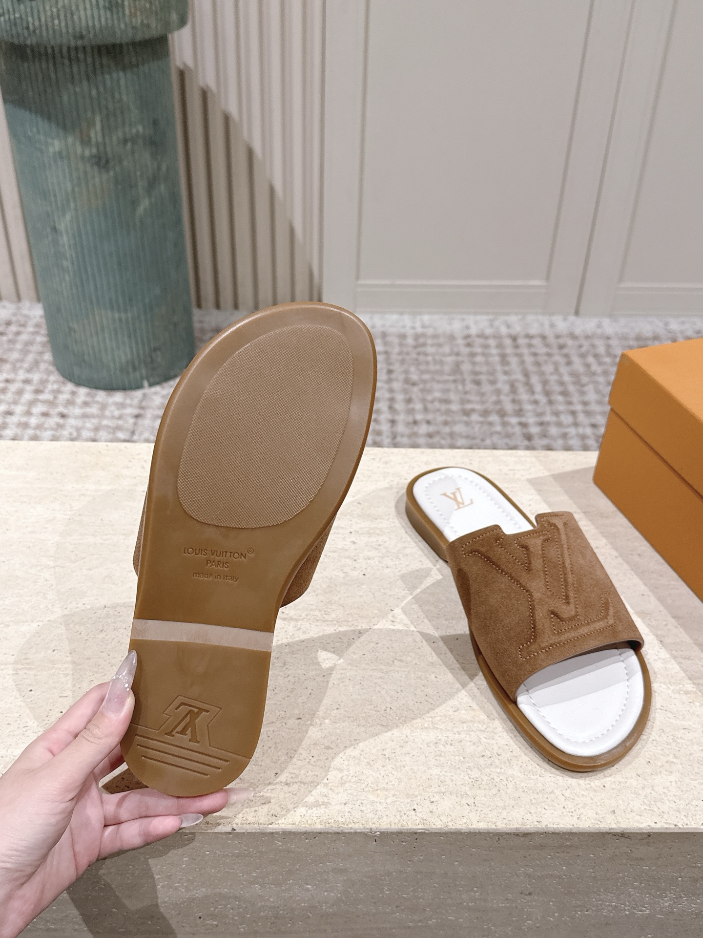 LV Style Leather Women's Shoes style reference detail image 9 from source 783682