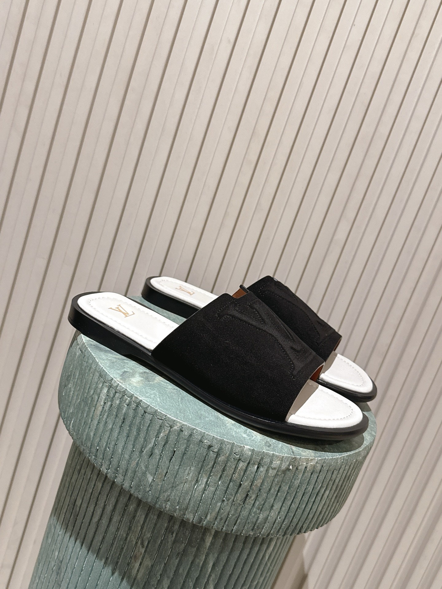 LV Style Leather Women's Shoes style reference detail image 1 from source 783683