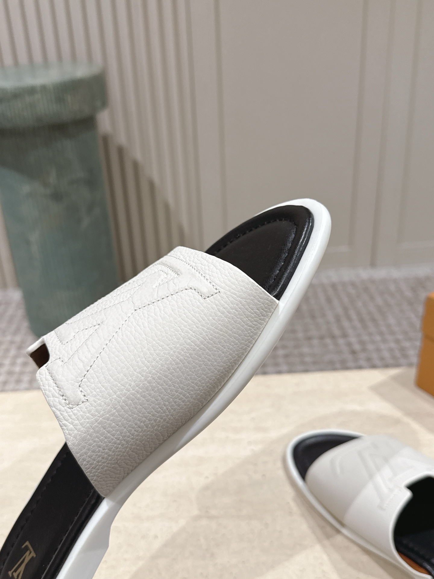 LV Style Leather Women's Shoes style reference detail image 8 from source 783684