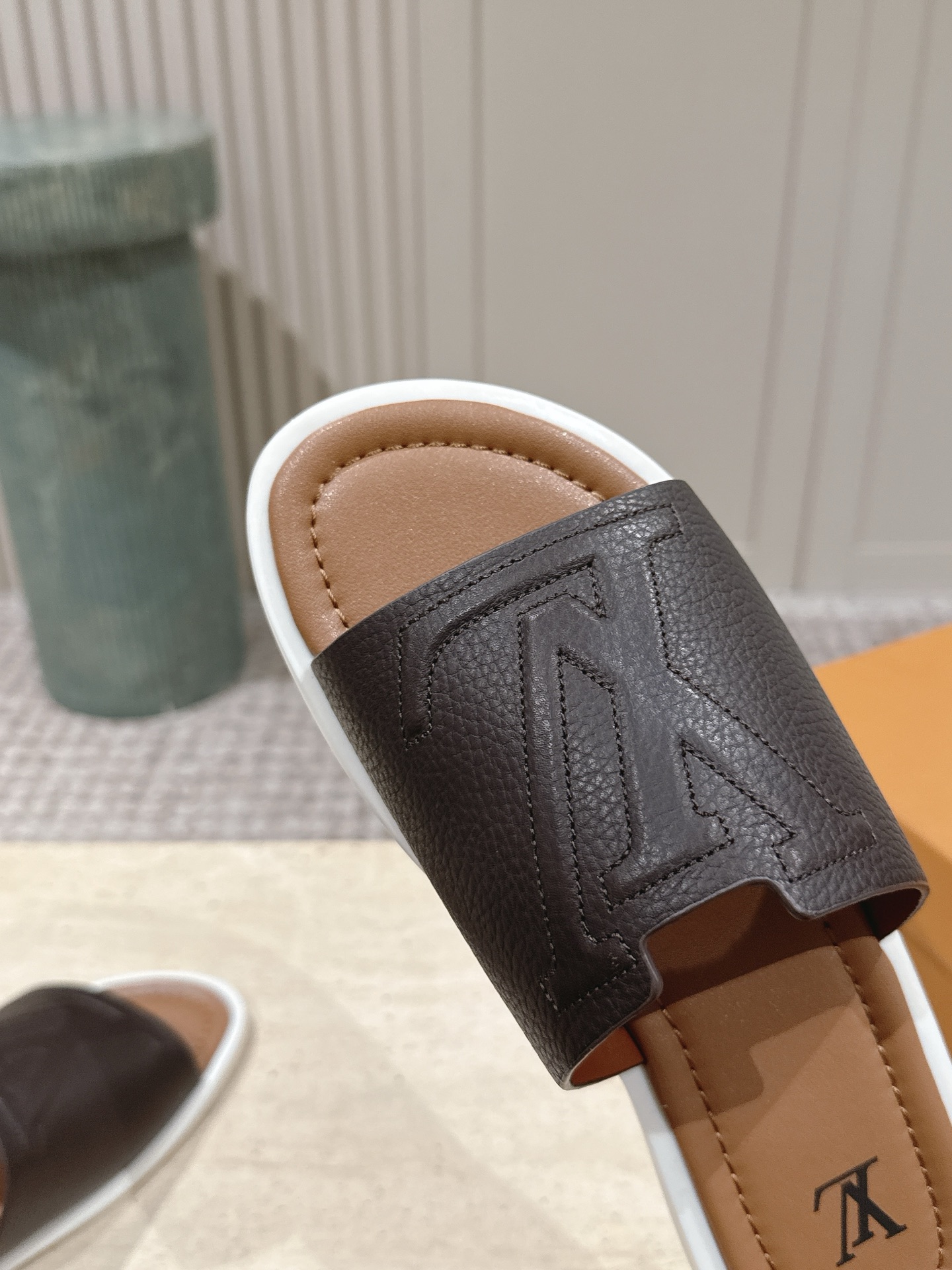 LV Style Leather Women's Shoes style reference detail image 8 from source 783685