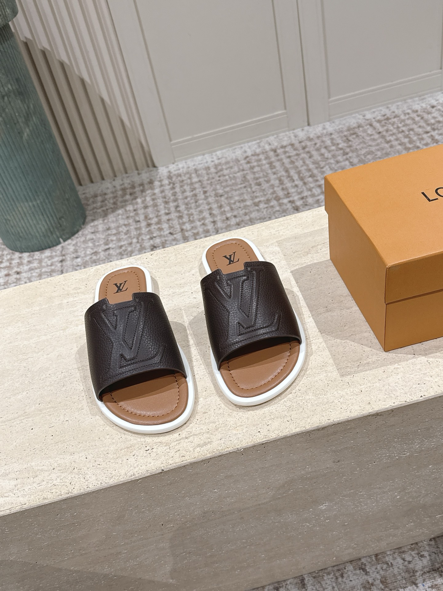 LV Style Leather Women's Shoes style reference detail image 2 from source 783685