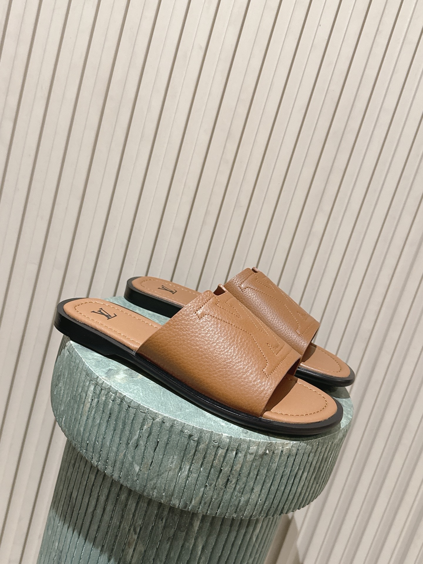 LV Style Leather Women's Shoes style reference detail image 1 from source 783686