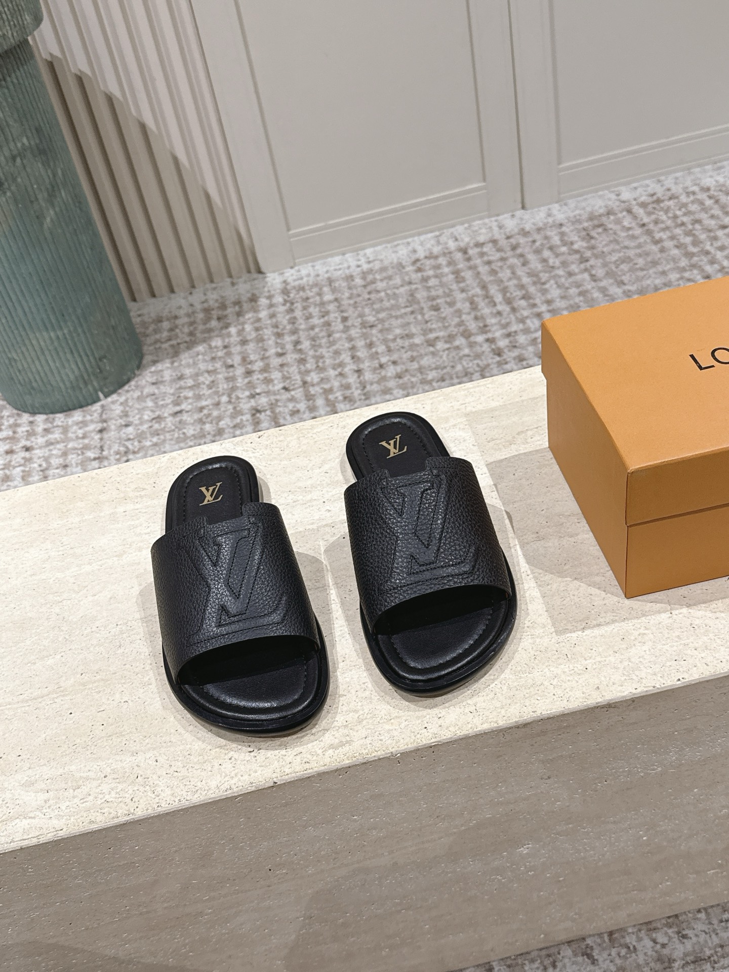 LV Style Leather Women's Shoes style reference detail image 2 from source 783687