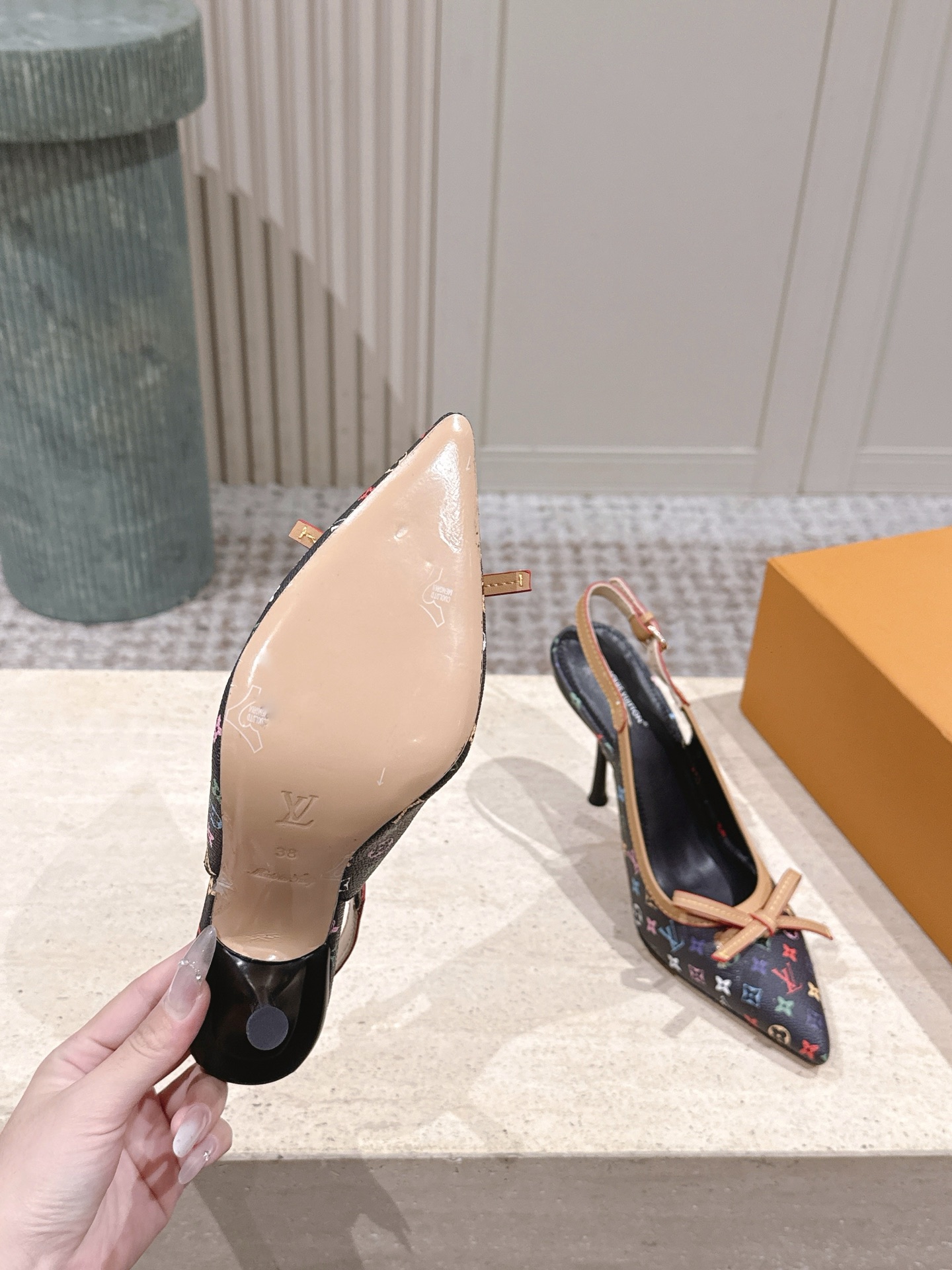 LV Style Leather Women's Shoes style reference detail image 9 from source 783688