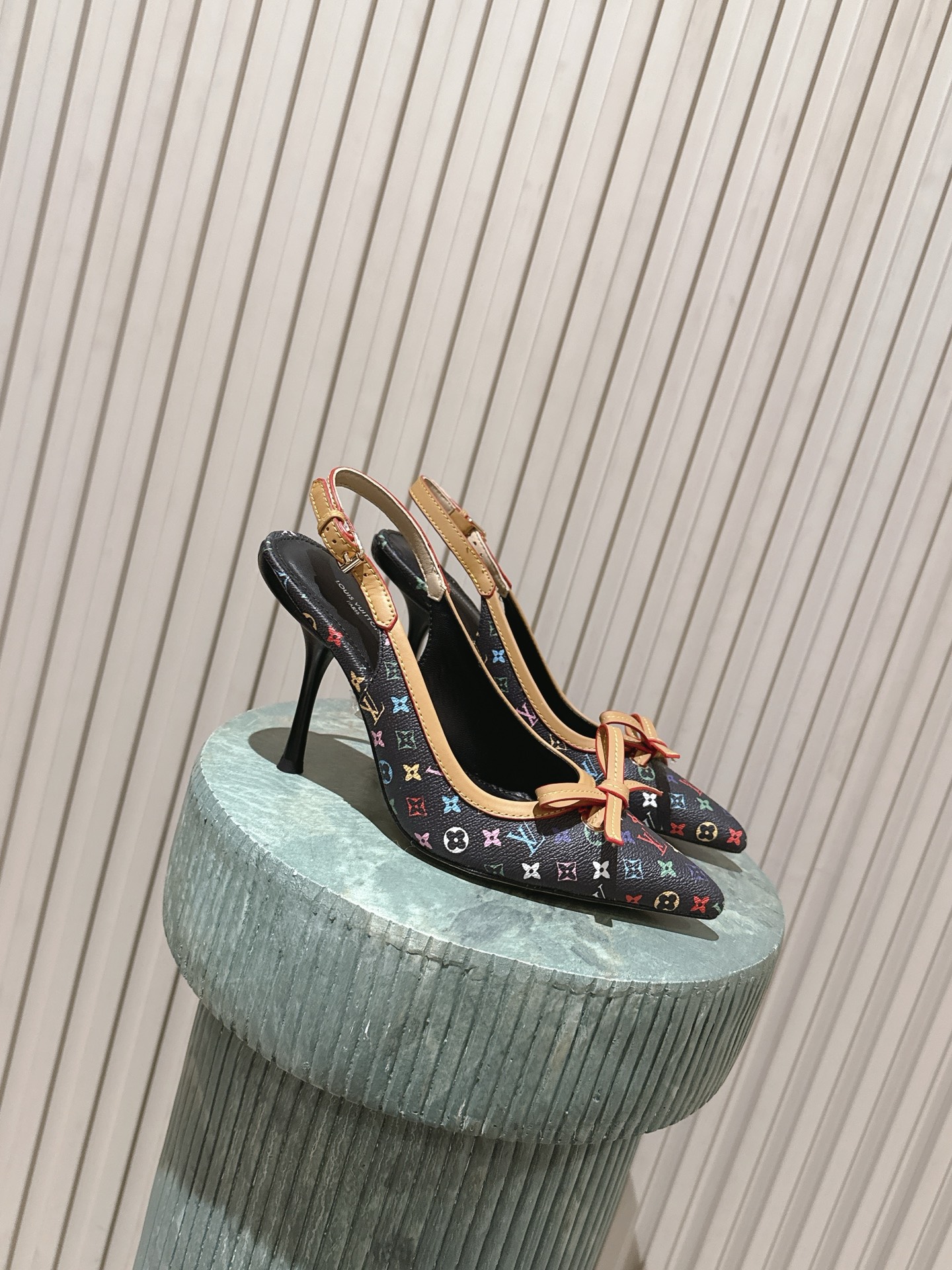 LV Style Leather Women's Shoes style reference detail image 1 from source 783688