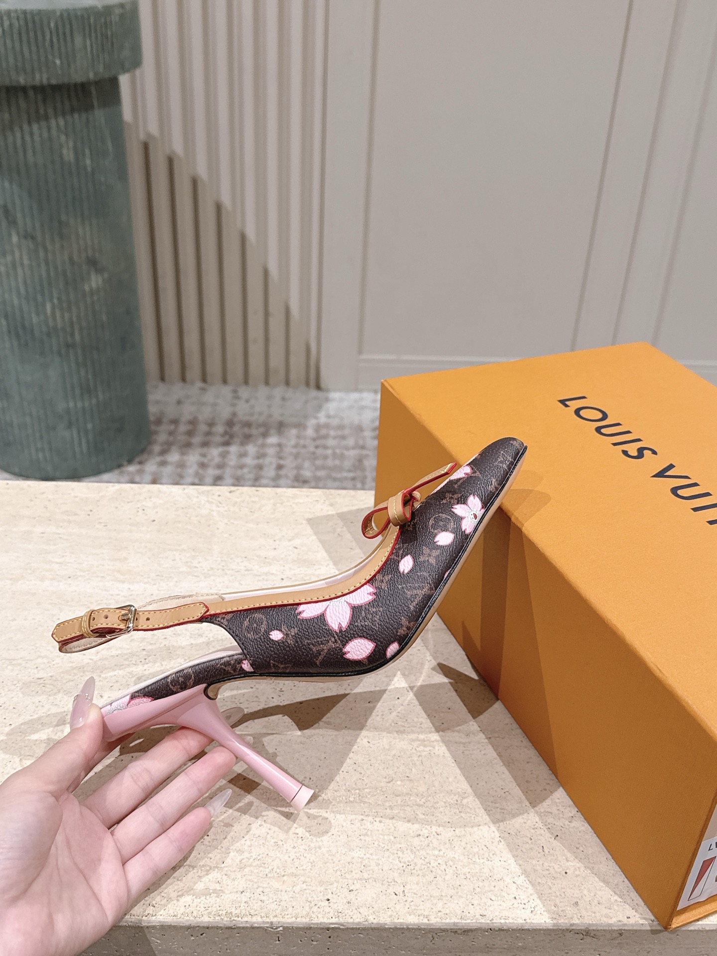LV Style Leather Women's Shoes style reference detail image 5 from source 783691