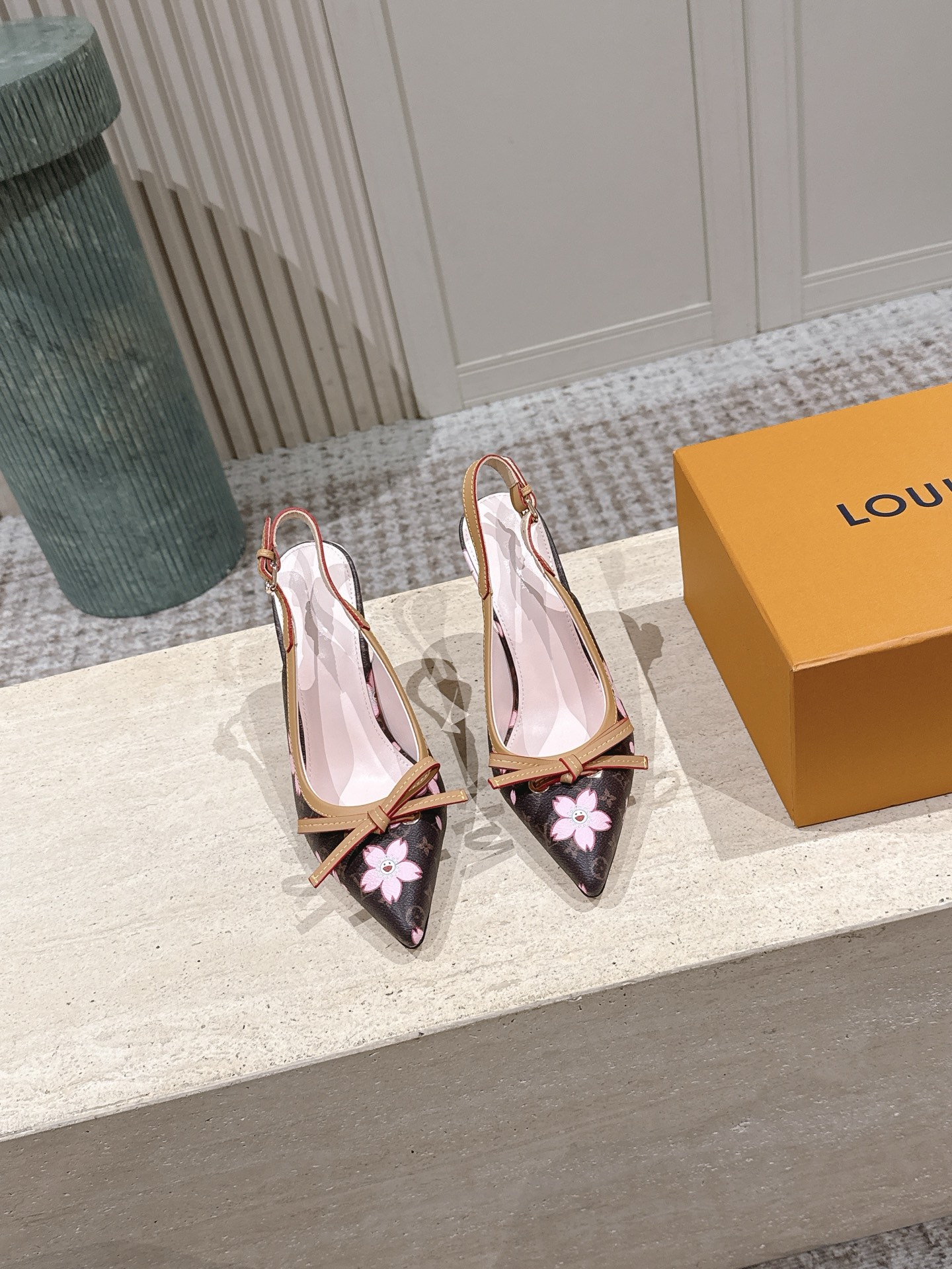 LV Style Leather Women's Shoes style reference detail image 2 from source 783691