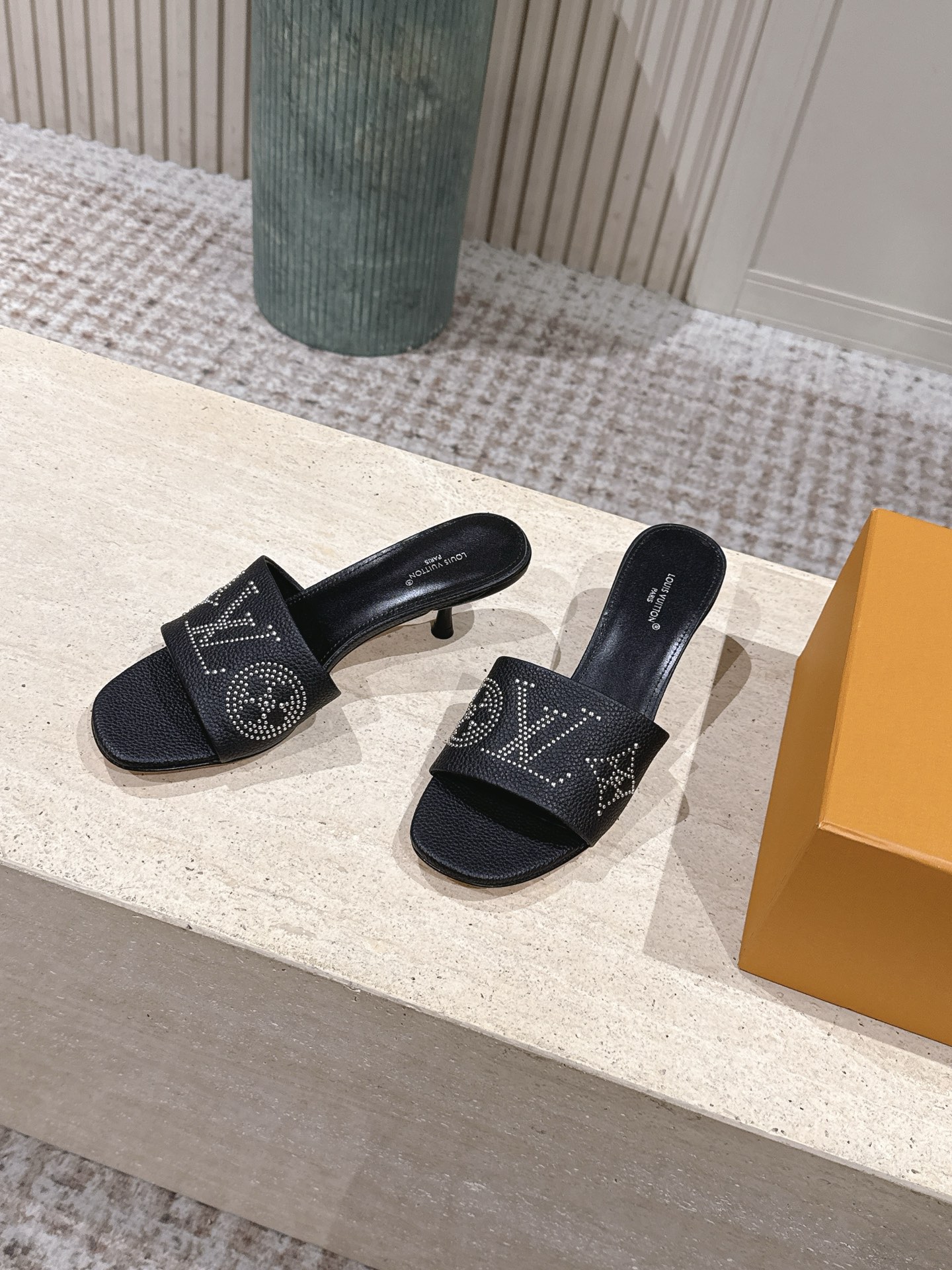 LV Style Leather Women's Shoes style reference detail image 3 from source 783697