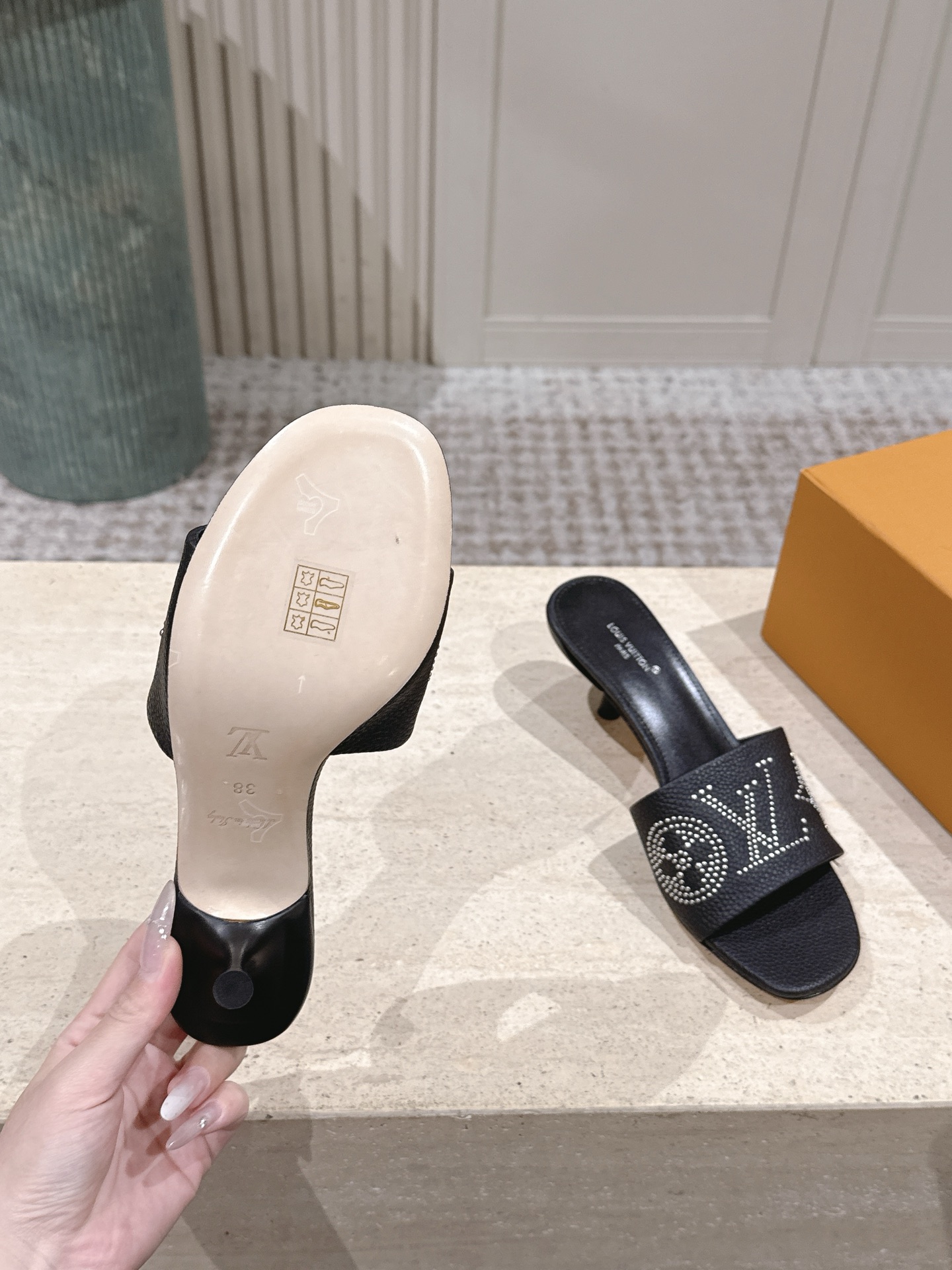 LV Style Leather Women's Shoes style reference detail image 9 from source 783697