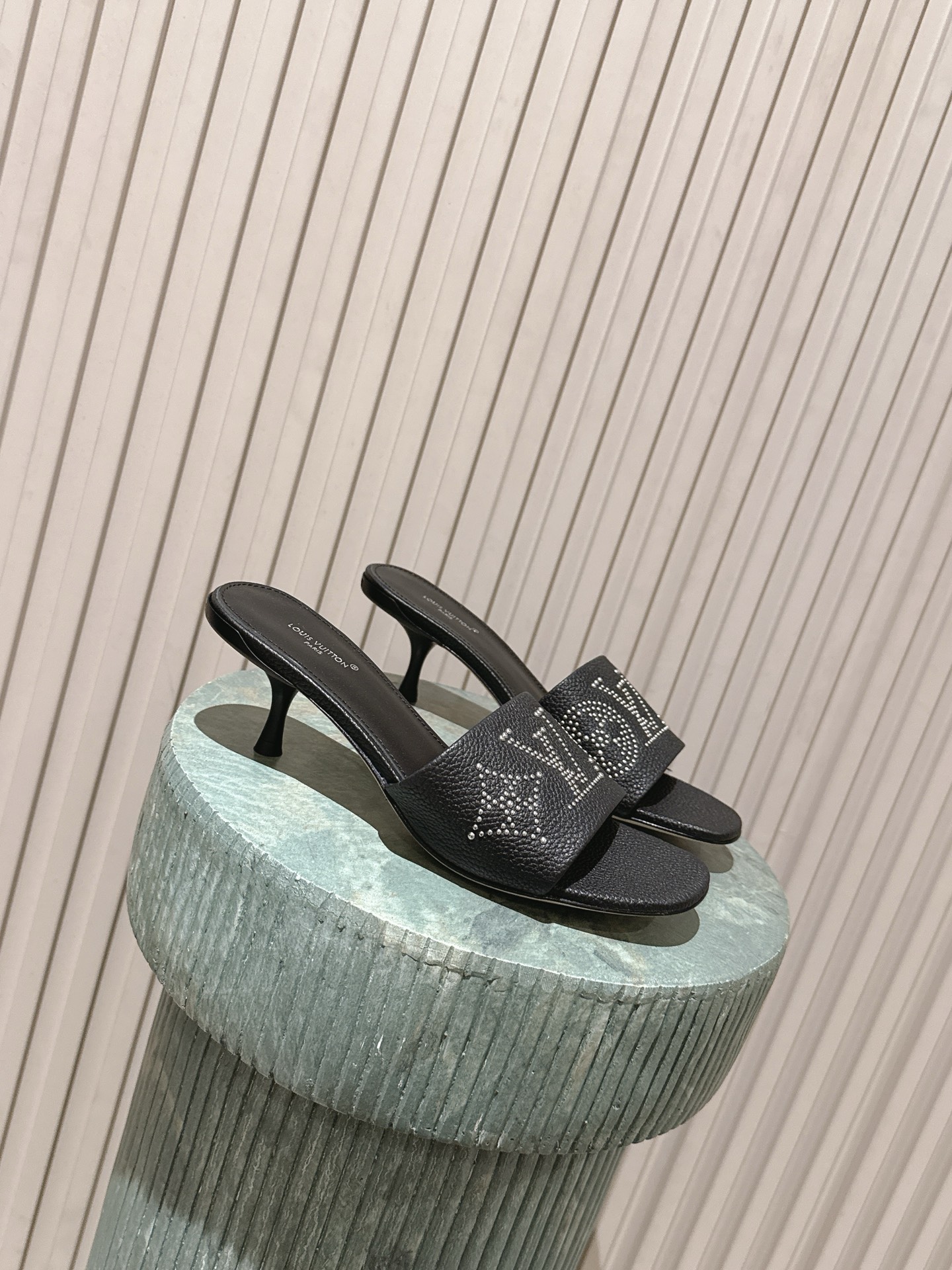 LV Style Leather Women's Shoes style reference detail image 1 from source 783697