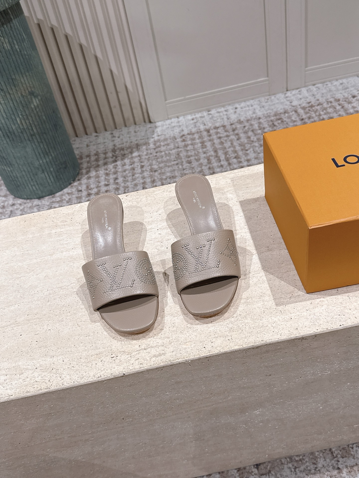 LV Style Leather Women's Shoes style reference detail image 2 from source 783699