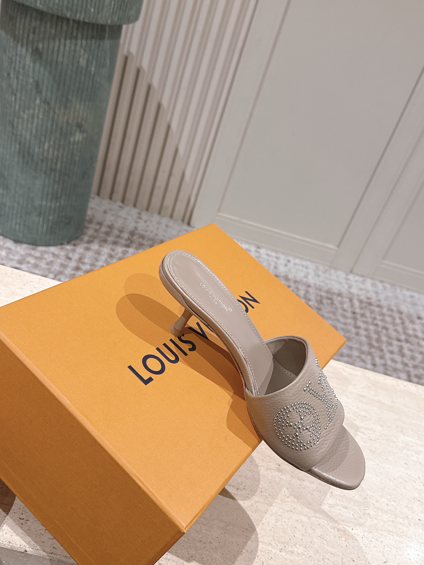 LV Style Leather Women's Shoes style reference detail image 4 from source 783699