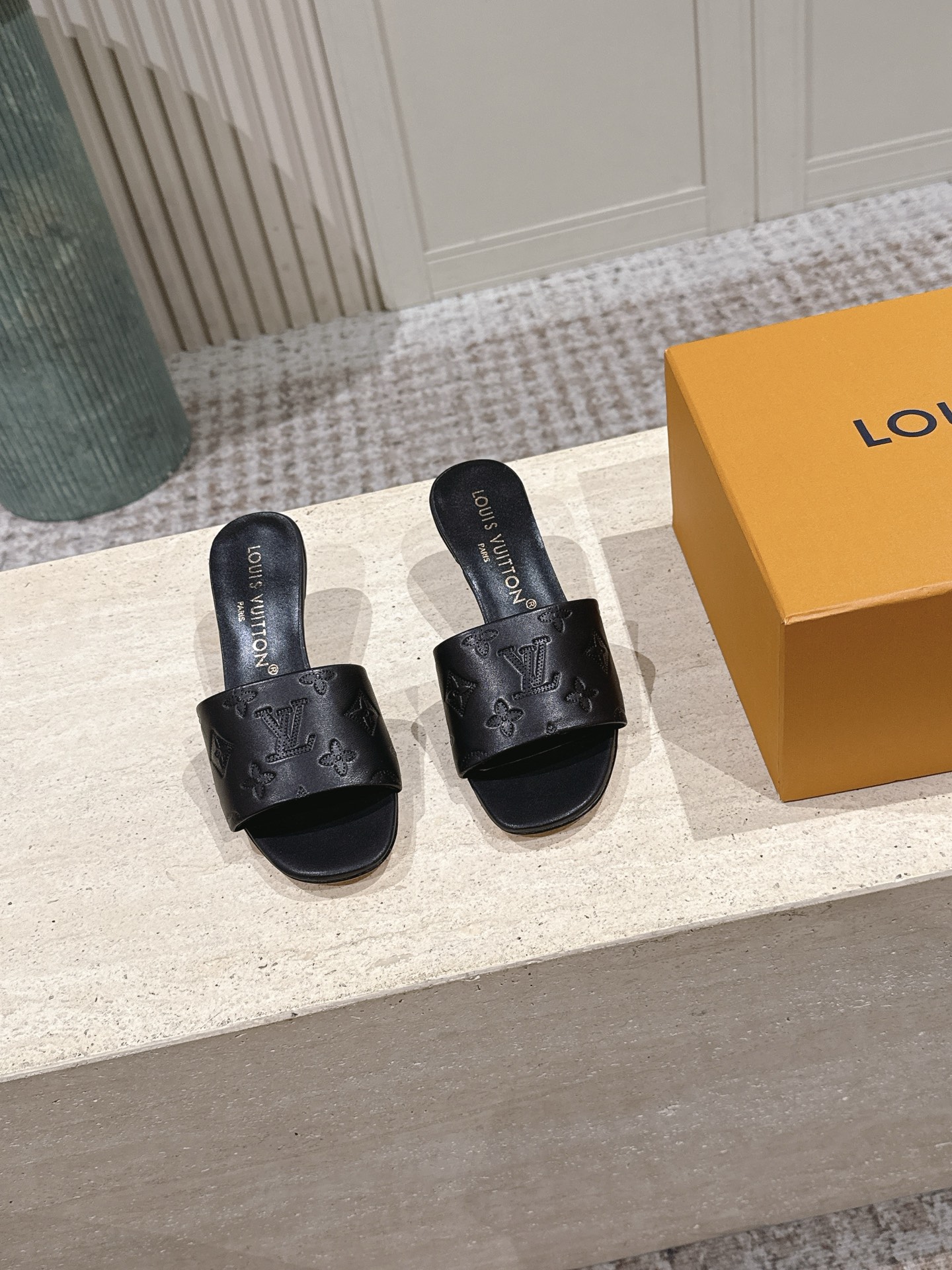 LV Style Leather Women's Shoes style reference detail image 2 from source 783704
