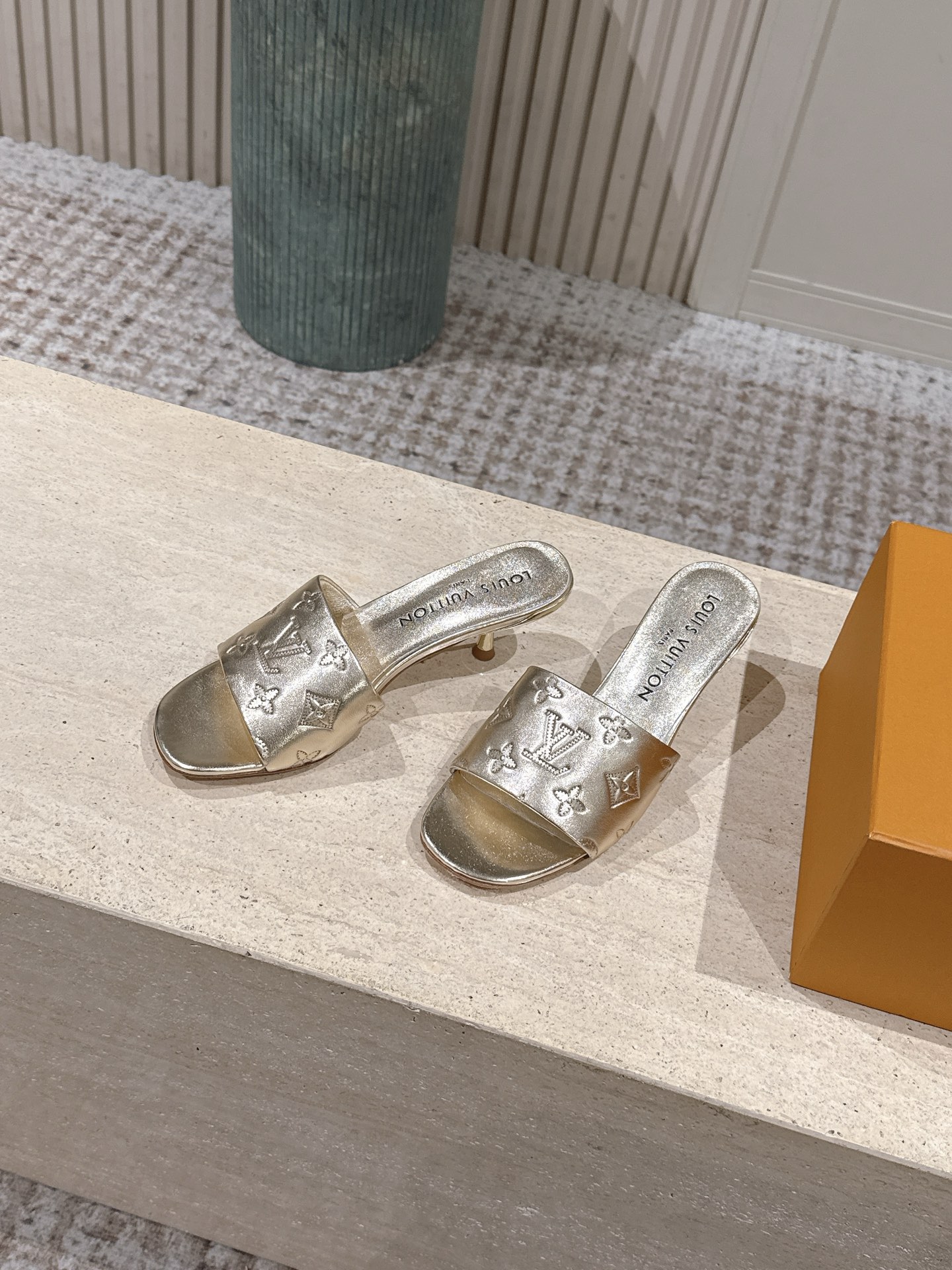 LV Style Leather Women's Shoes style reference detail image 3 from source 783705