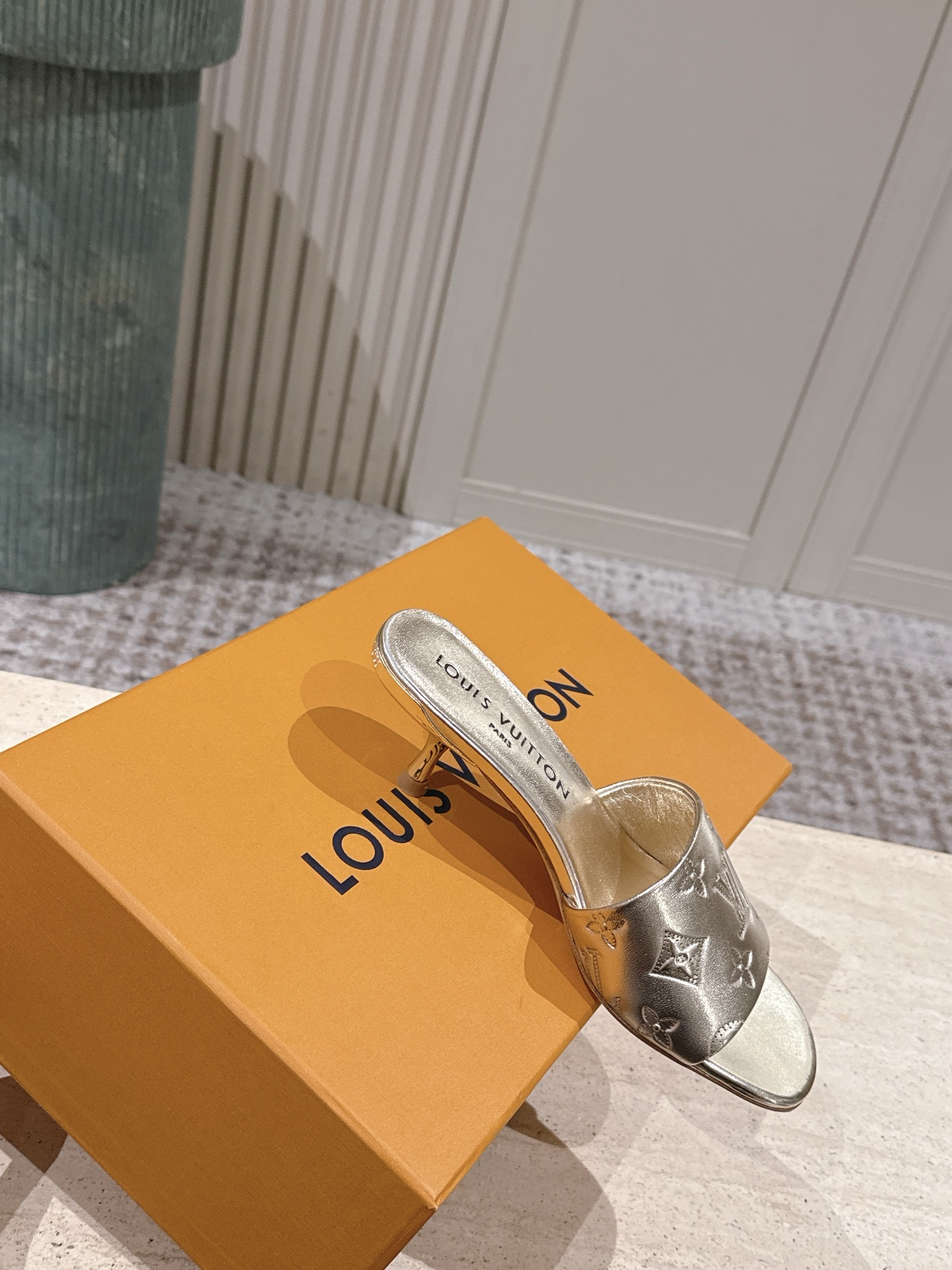LV Style Leather Women's Shoes style reference detail image 4 from source 783705