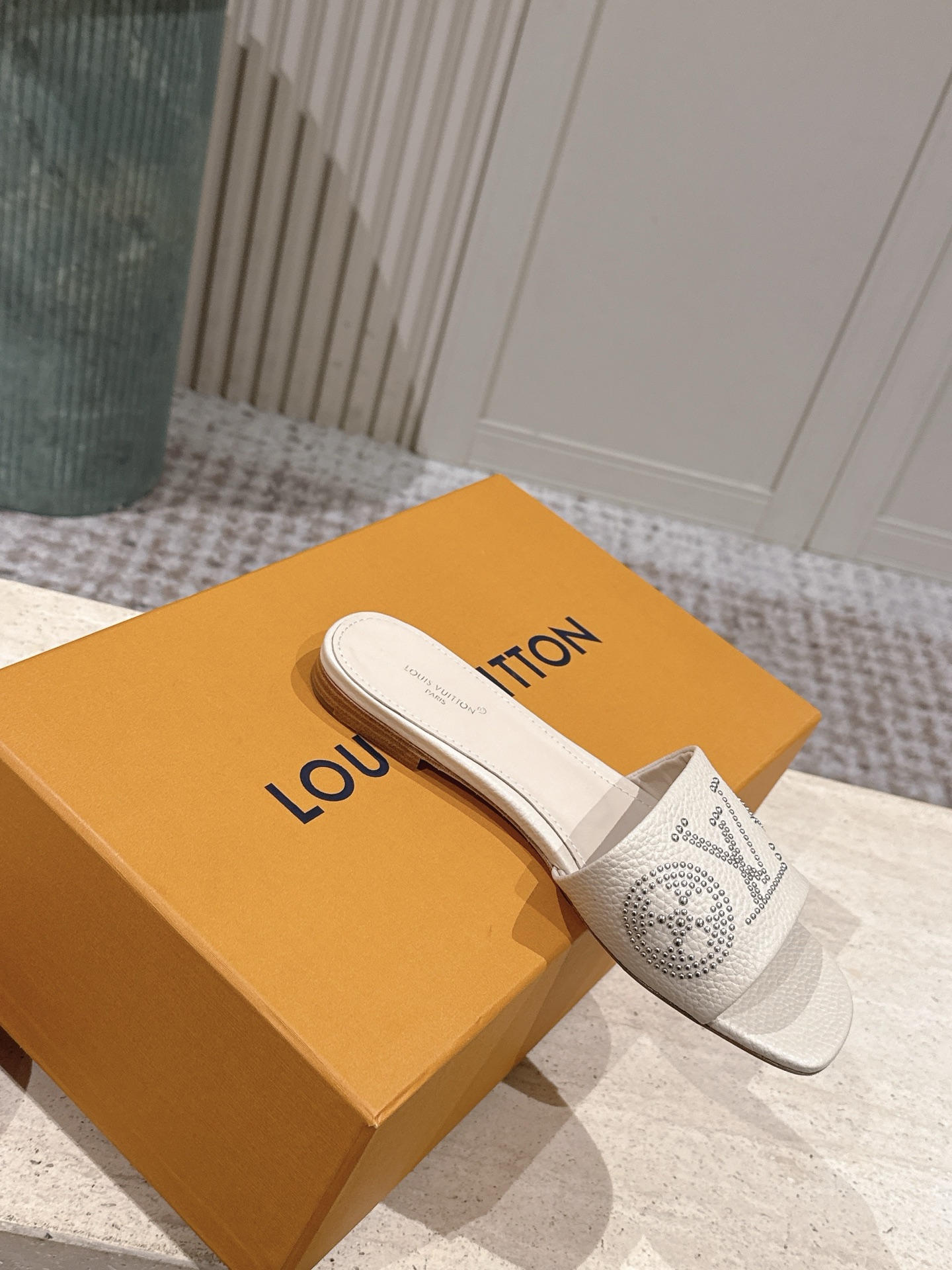 LV Style Leather Women's Shoes style reference detail image 4 from source 783700