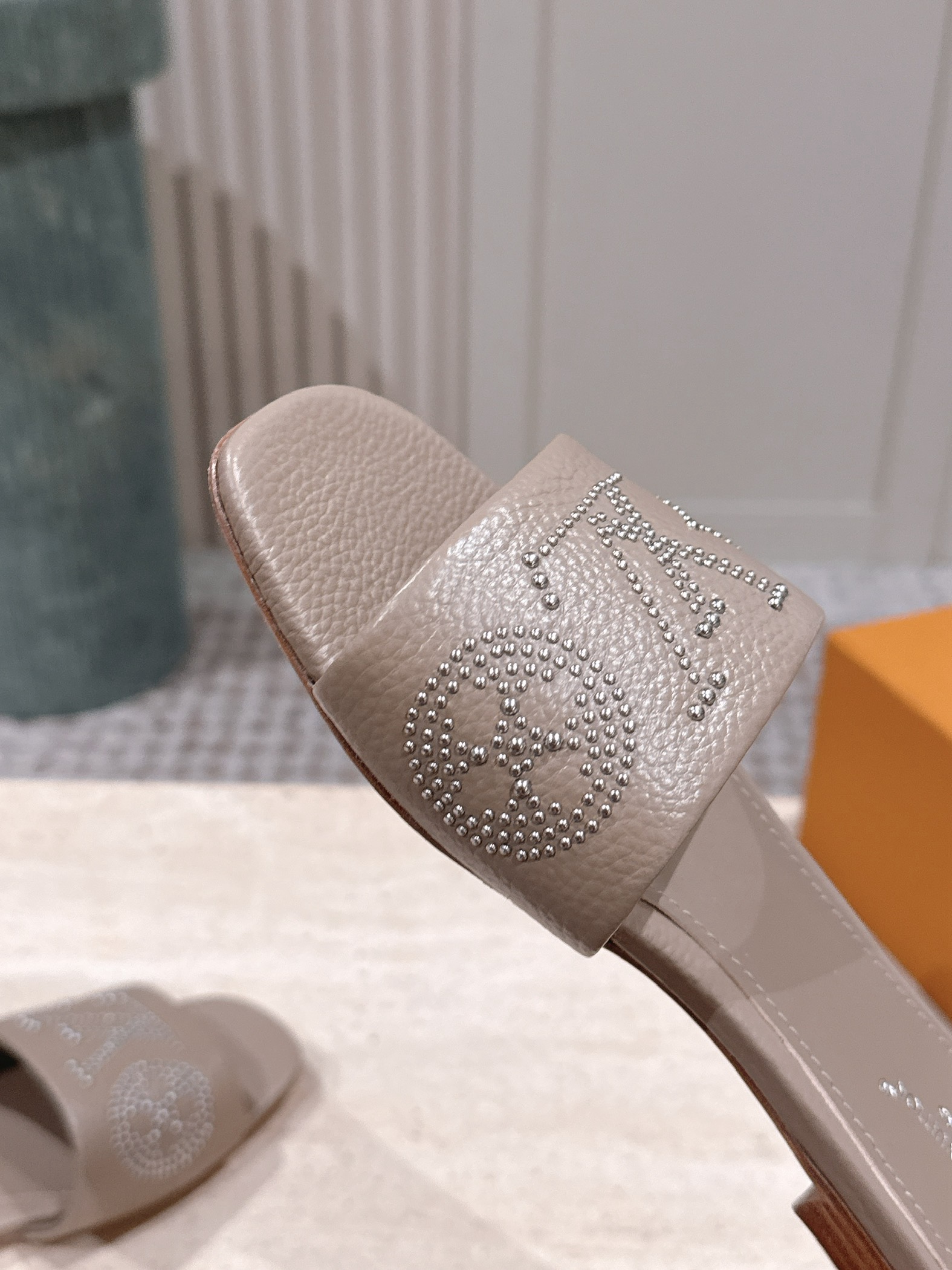 LV Style Leather Women's Shoes style reference detail image 8 from source 783701