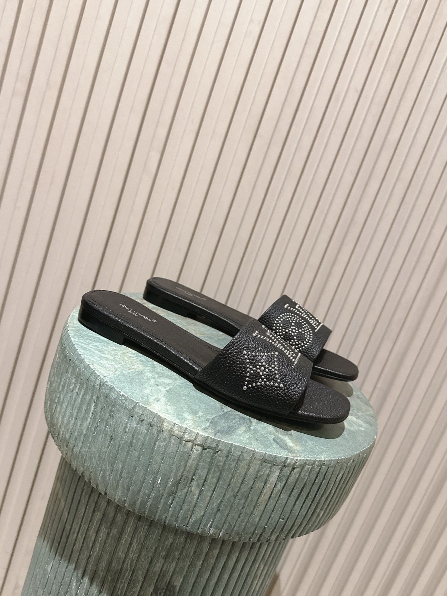 LV Style Leather Women's Shoes style reference detail image 1 from source 783702