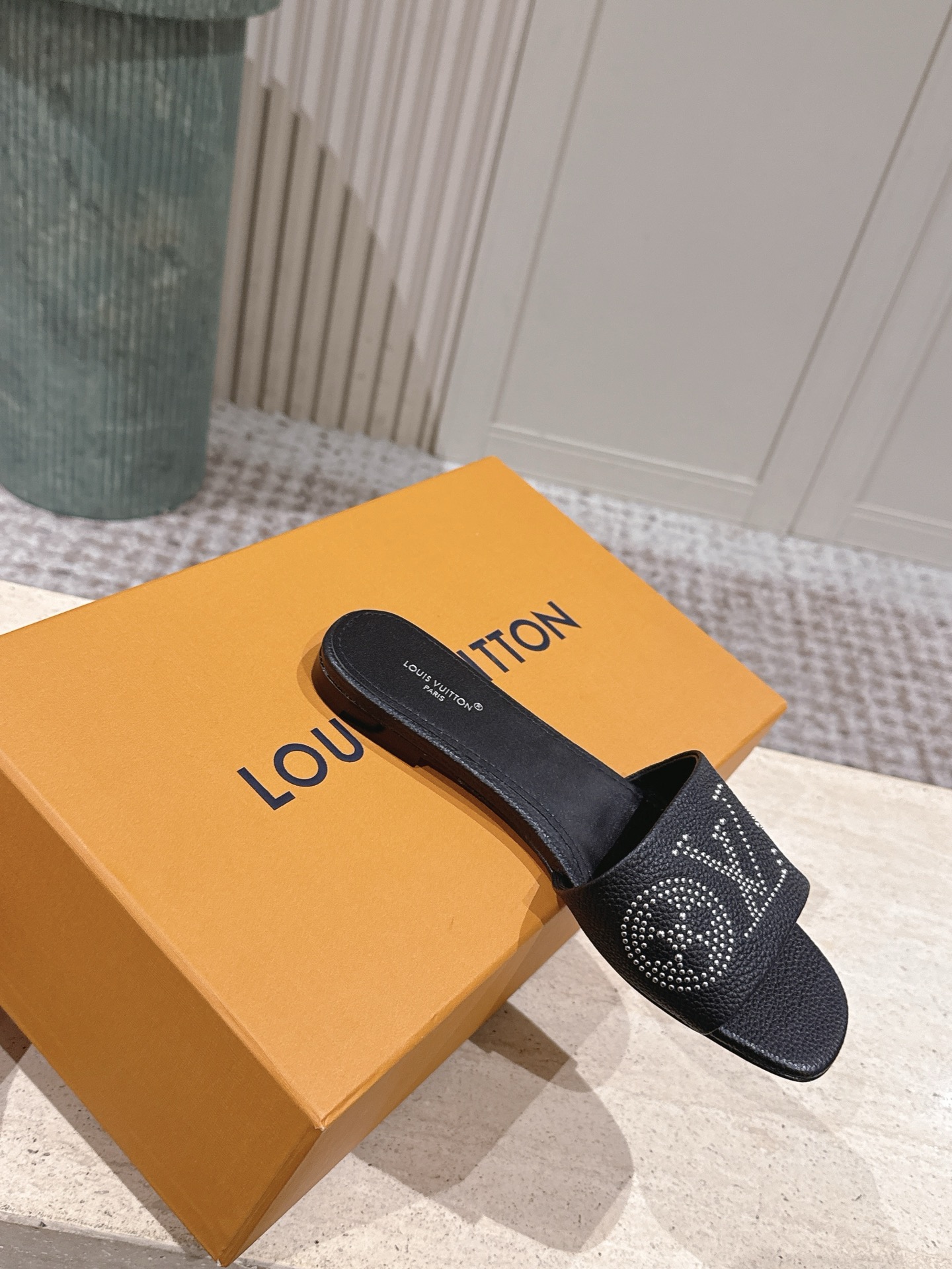 LV Style Leather Women's Shoes style reference detail image 4 from source 783702