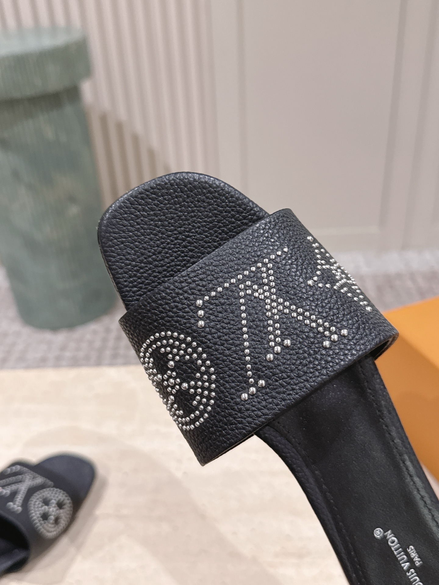 LV Style Leather Women's Shoes style reference detail image 8 from source 783702