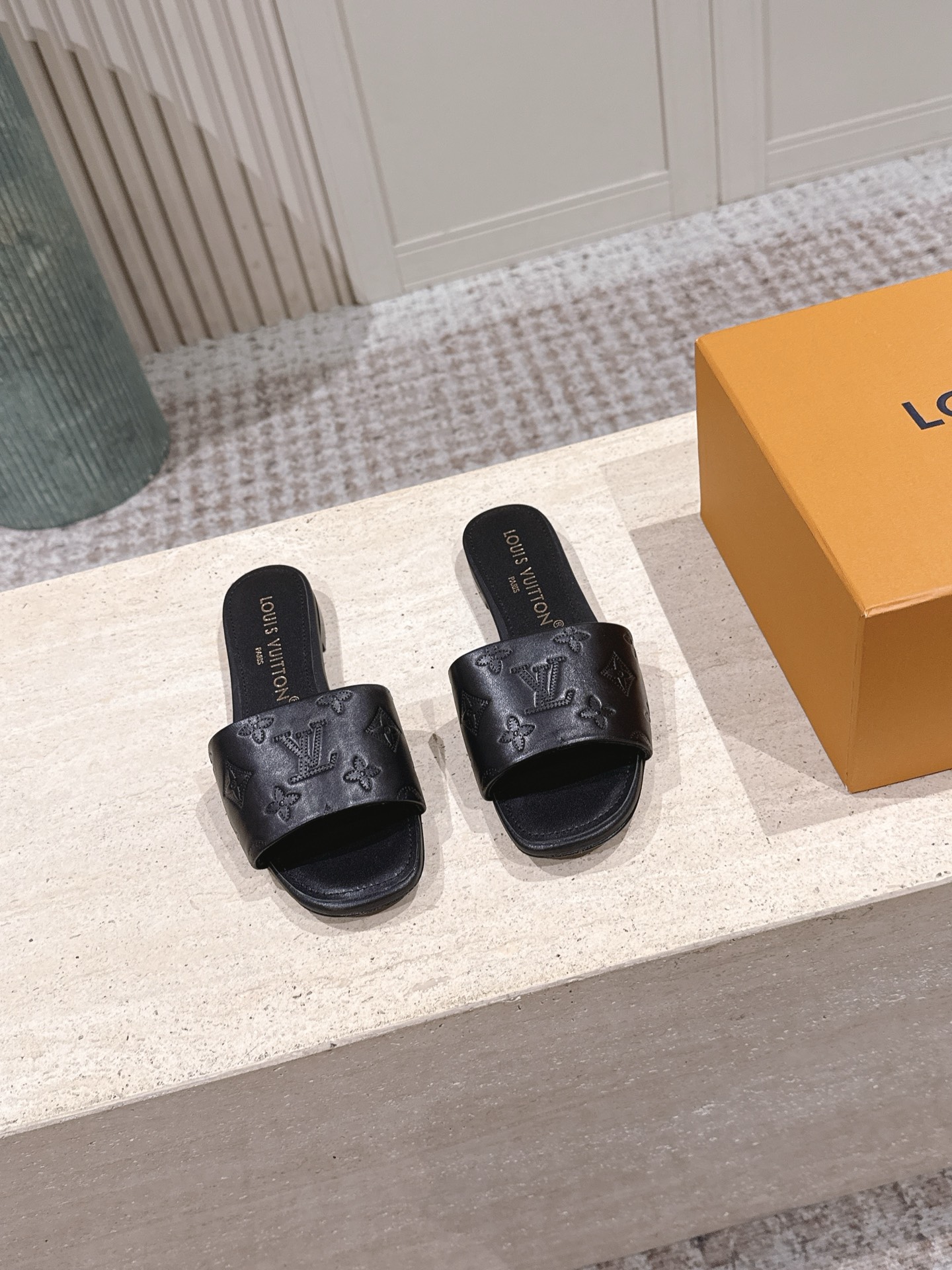 LV Style Leather Women's Shoes style reference detail image 2 from source 783706