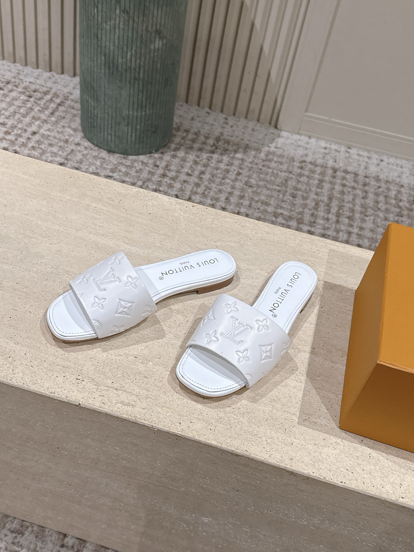 LV Style Leather Women's Shoes style reference detail image 3 from source 783707
