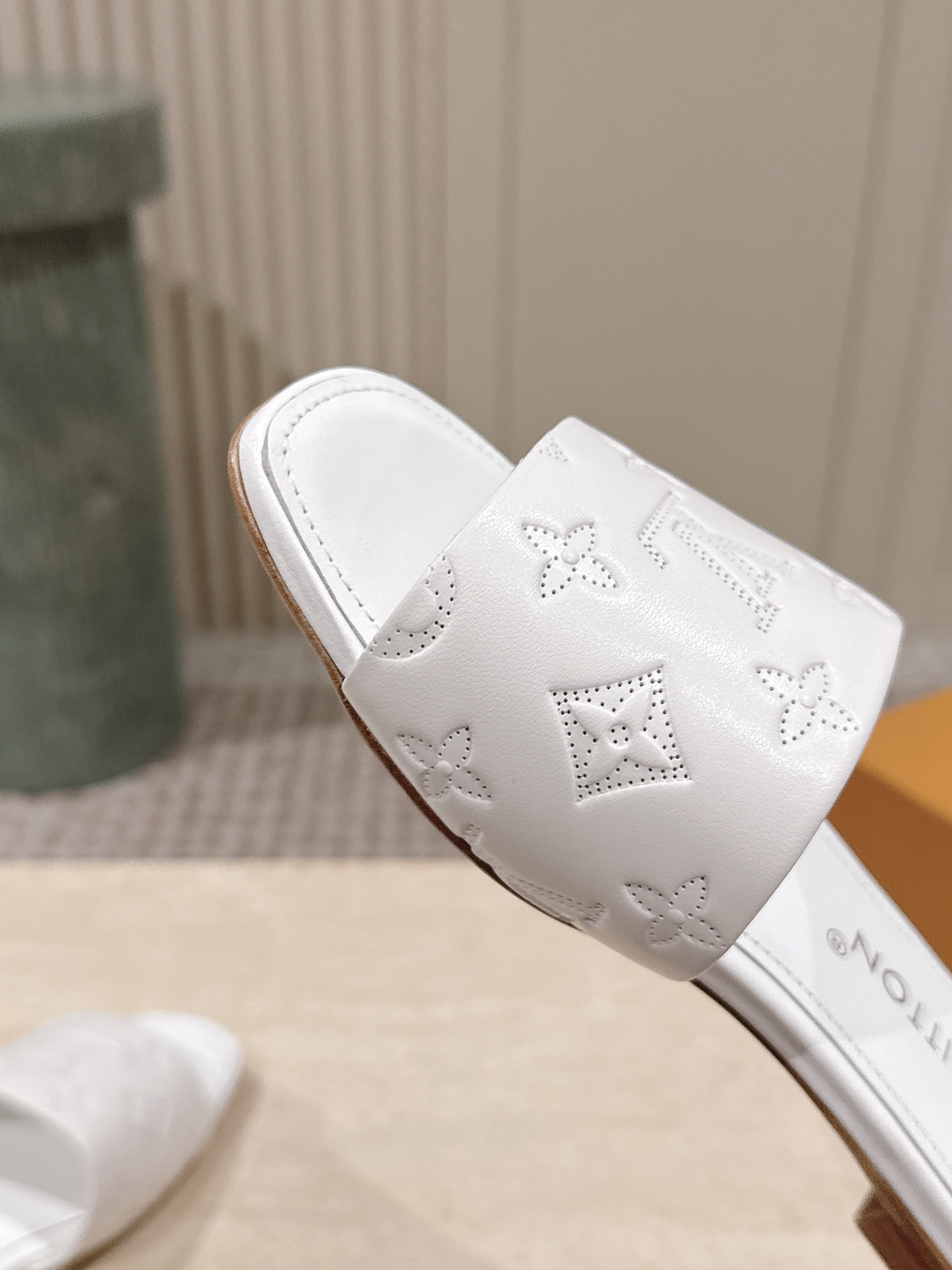 LV Style Leather Women's Shoes style reference detail image 8 from source 783707