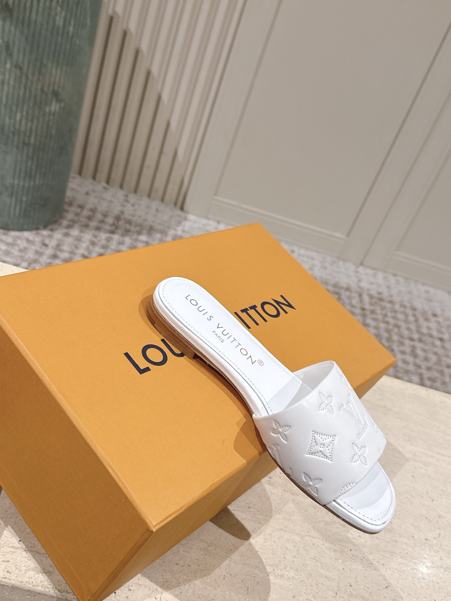 LV Style Leather Women's Shoes style reference detail image 4 from source 783707