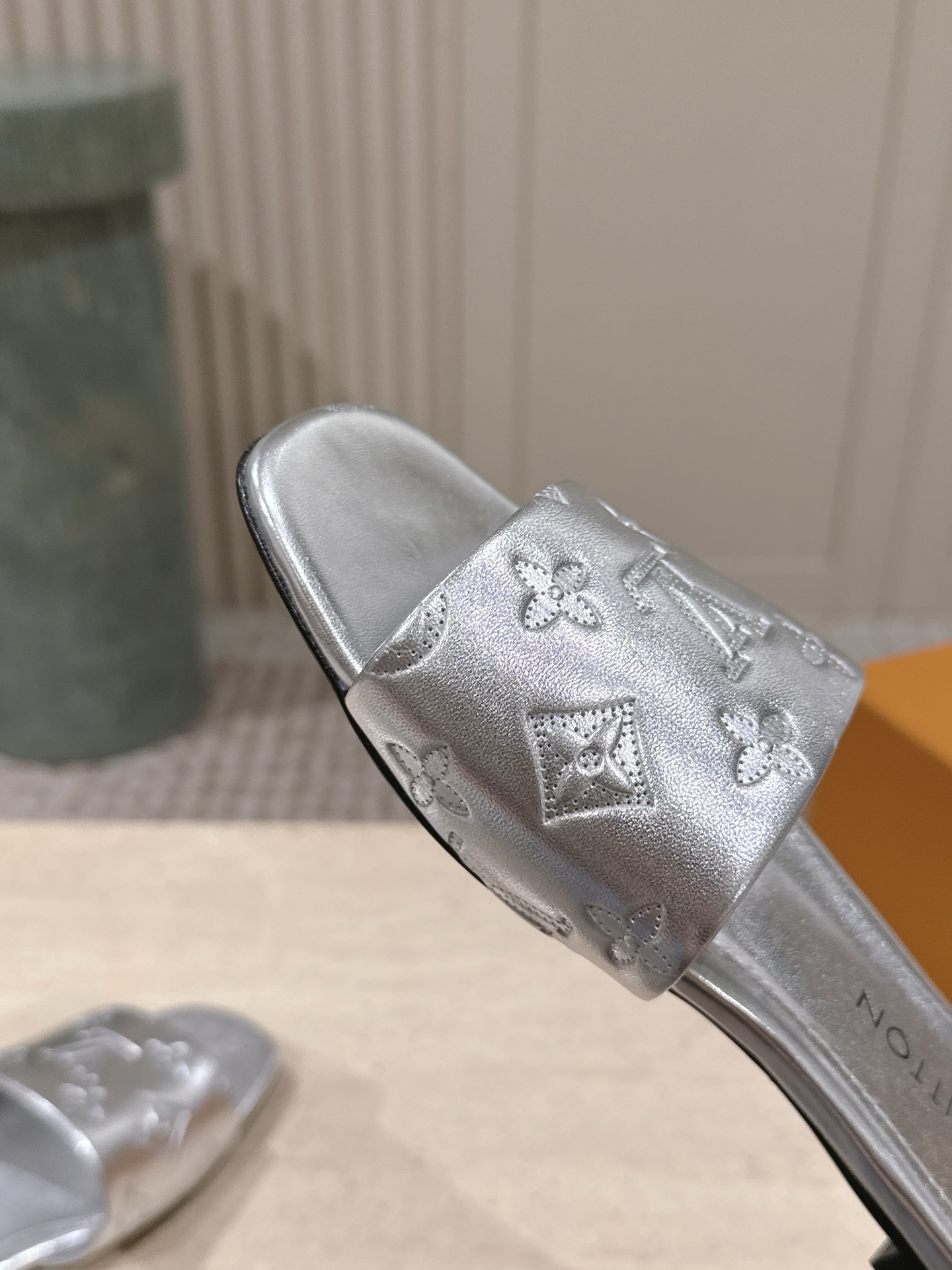 LV Style Leather Women's Shoes style reference detail image 8 from source 783708