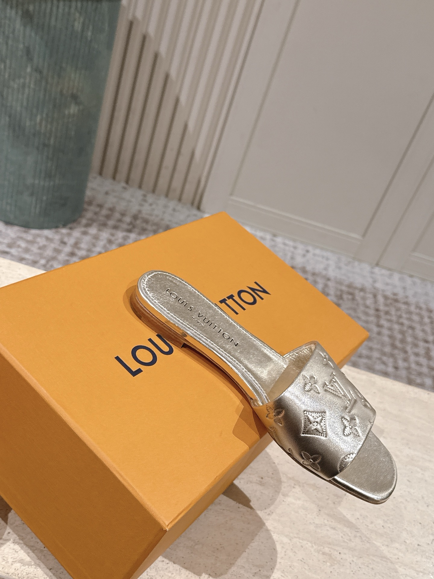 LV Style Leather Women's Shoes style reference detail image 4 from source 783709