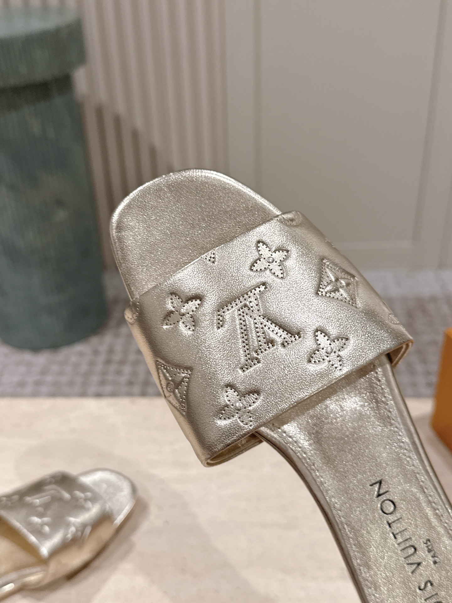 LV Style Leather Women's Shoes style reference detail image 8 from source 783709